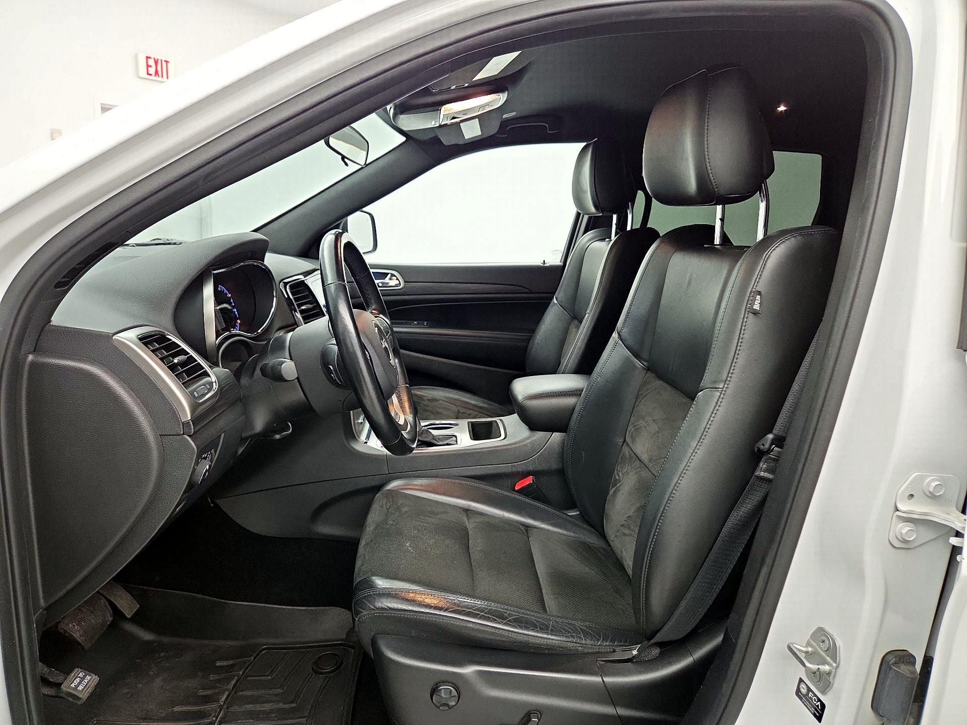 Thumbnail: 2021 Jeep Grand Cherokee - 11