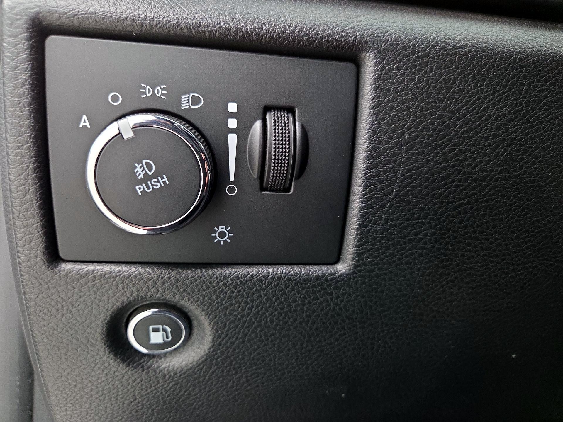 Thumbnail: 2021 Jeep Grand Cherokee - 13