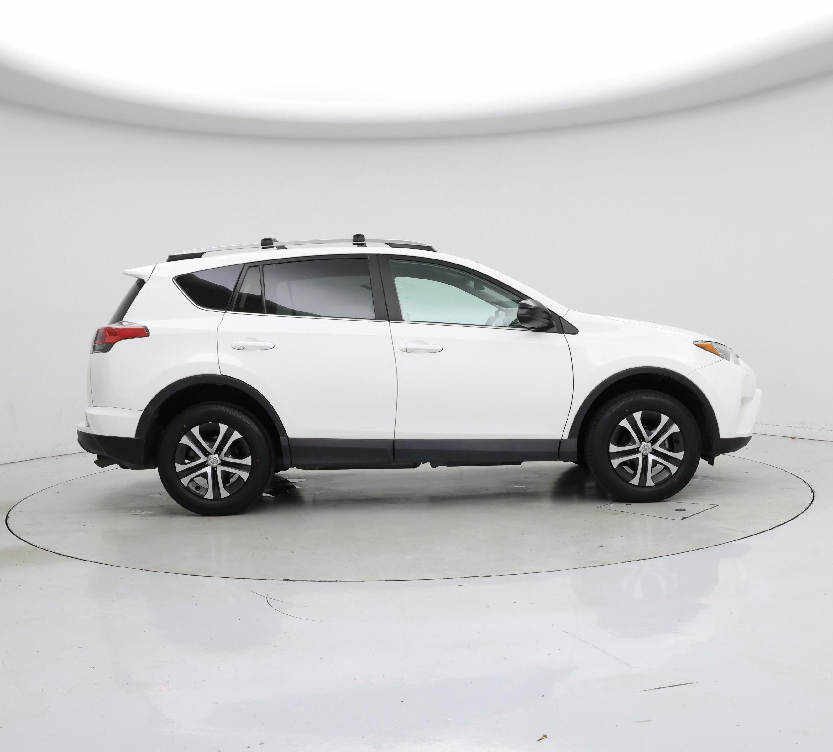 Thumbnail: 2018 Toyota RAV4 - 7