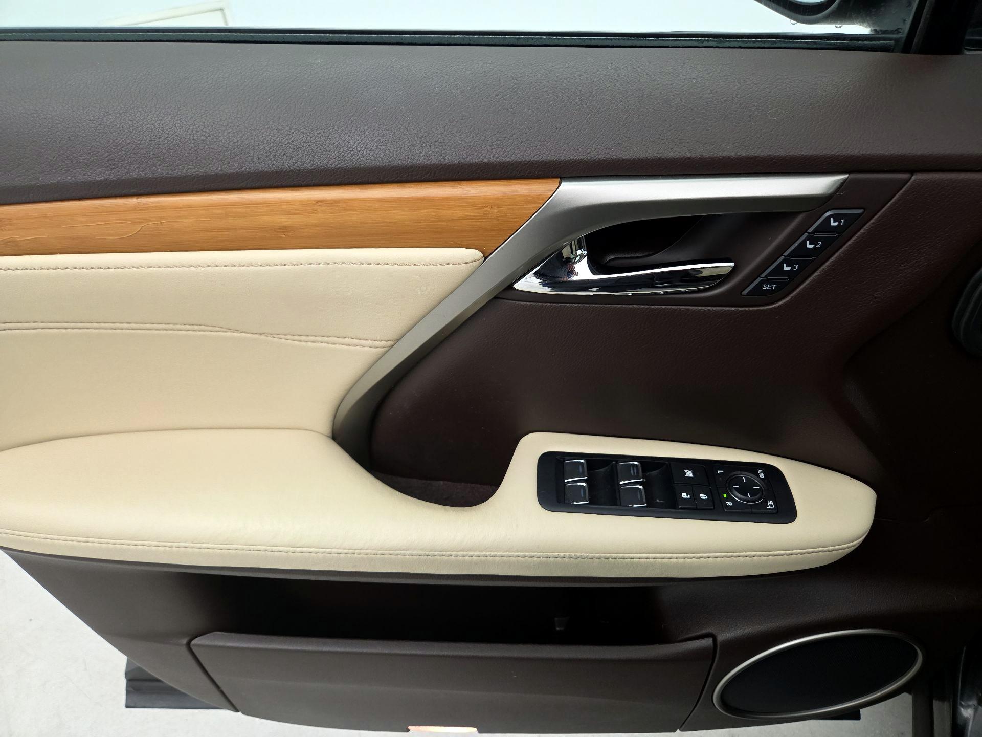 Thumbnail: 2017 Lexus RX - 12