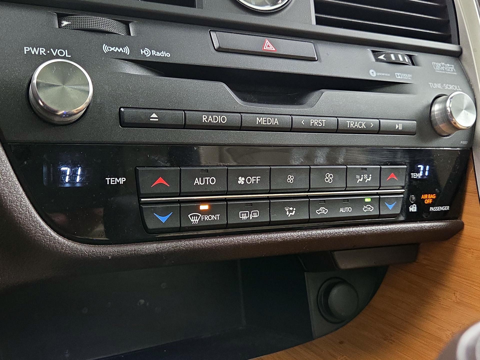 Thumbnail: 2017 Lexus RX - 17