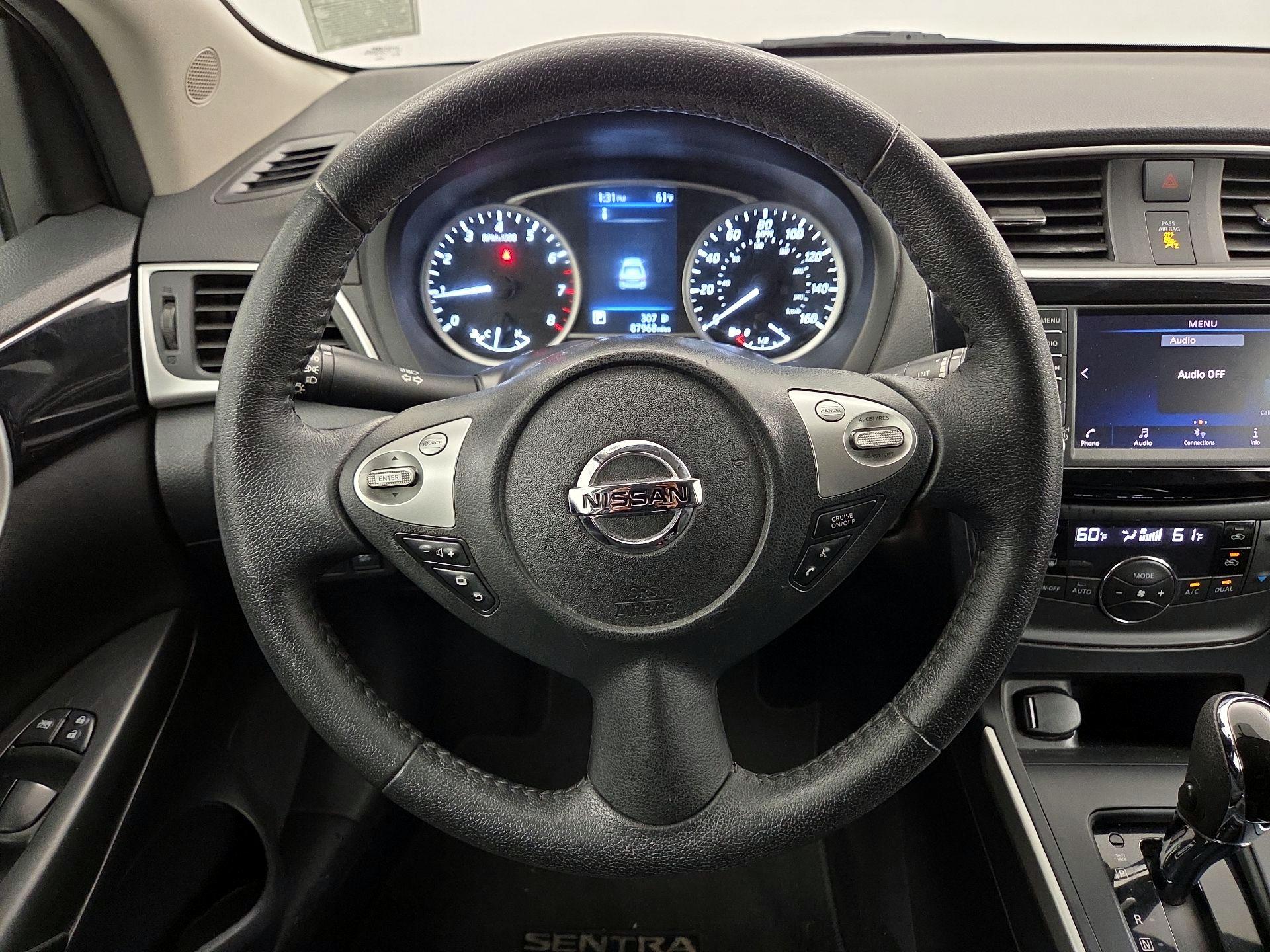 Thumbnail: 2019 Nissan Sentra - 10