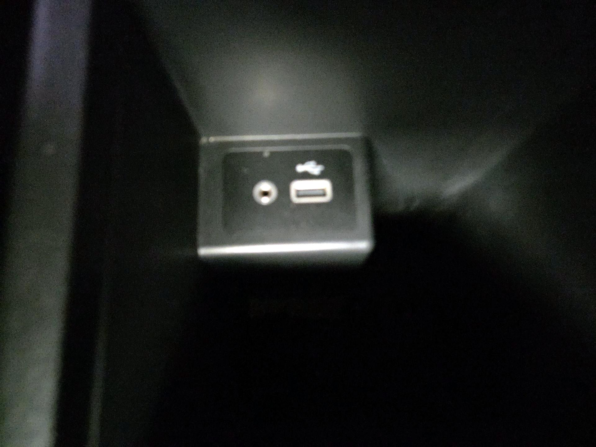 Thumbnail: 2019 Nissan Sentra - 18