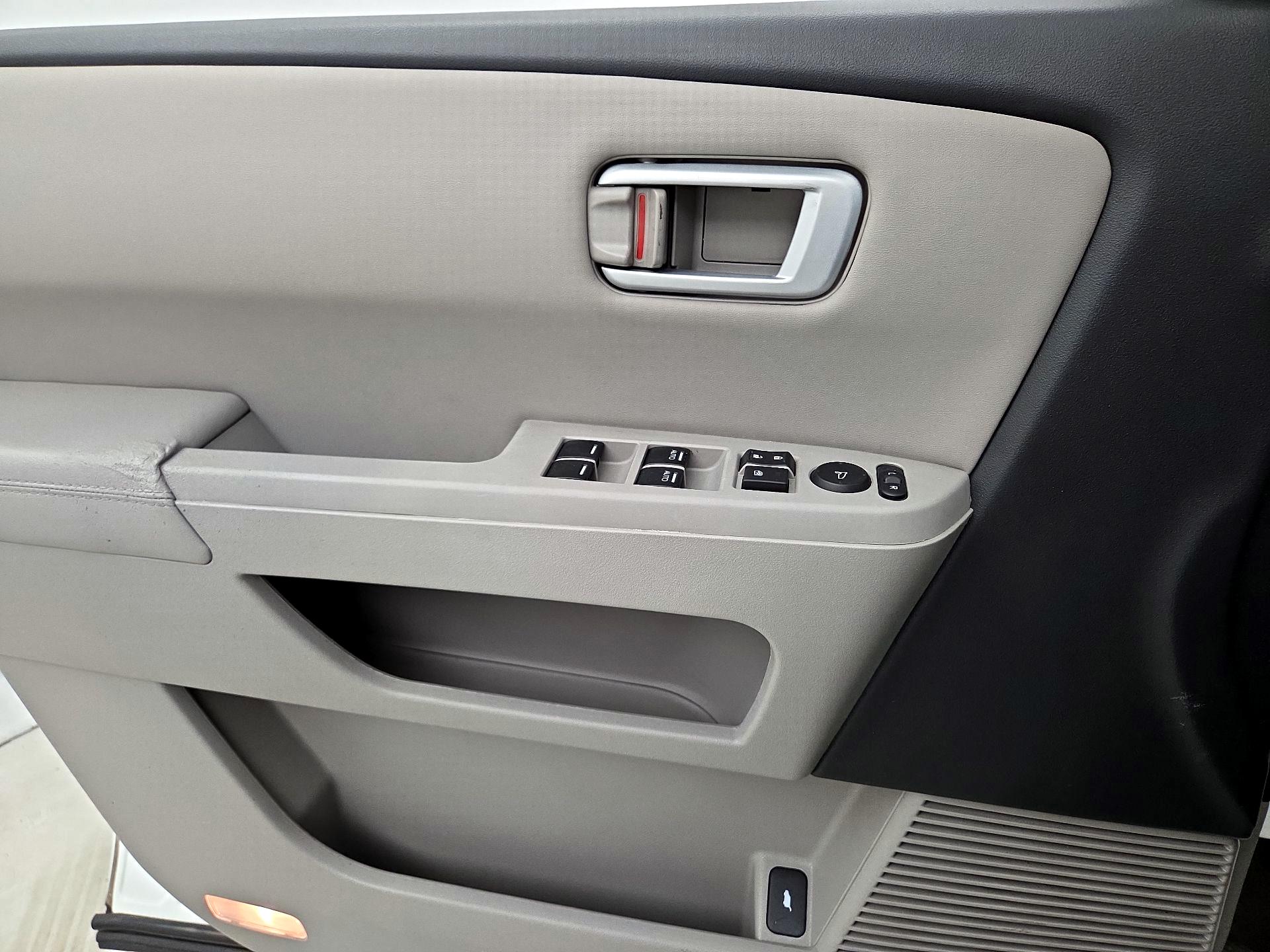 Thumbnail: 2014 Honda Pilot - 12