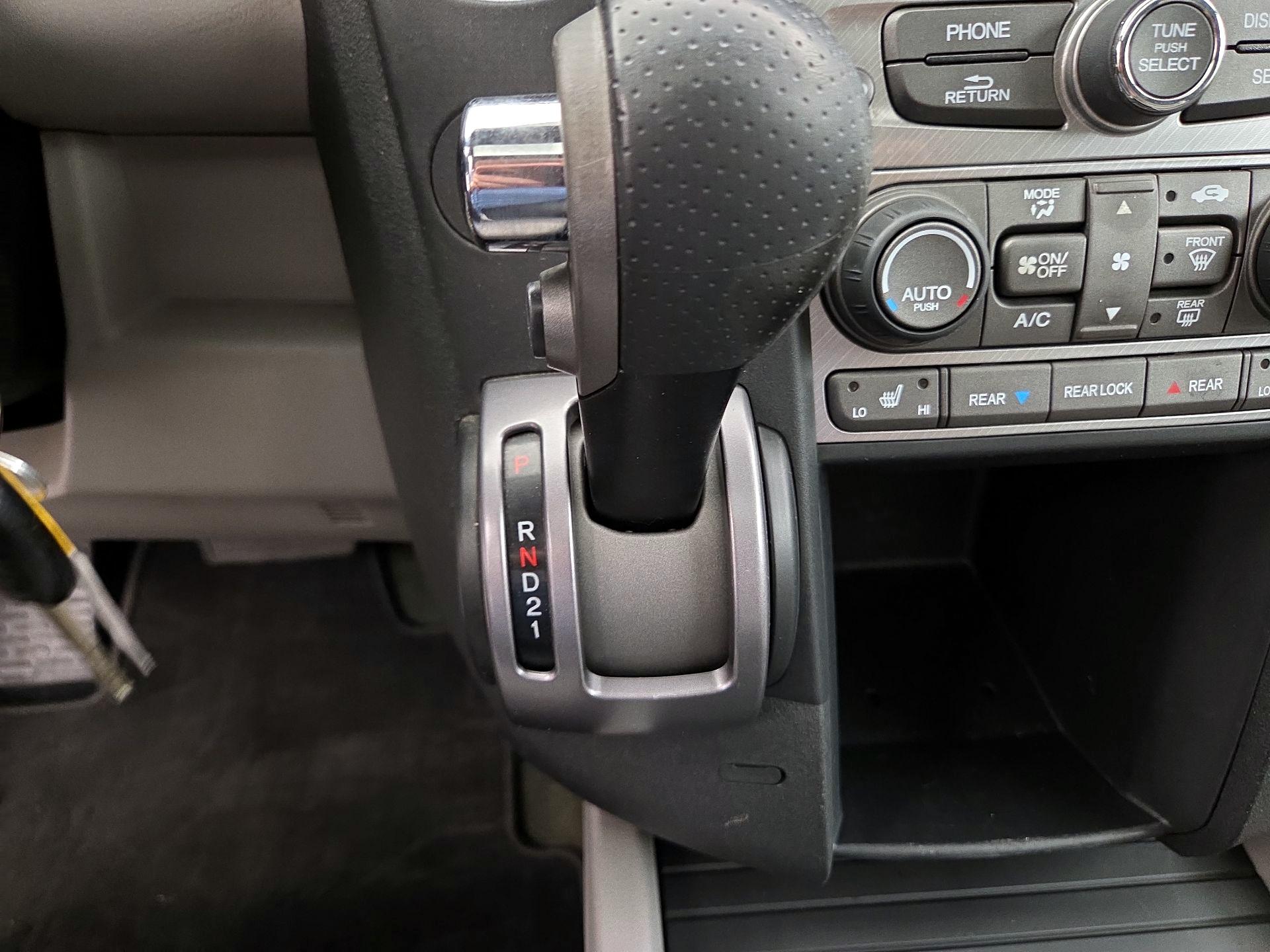 Thumbnail: 2014 Honda Pilot - 17