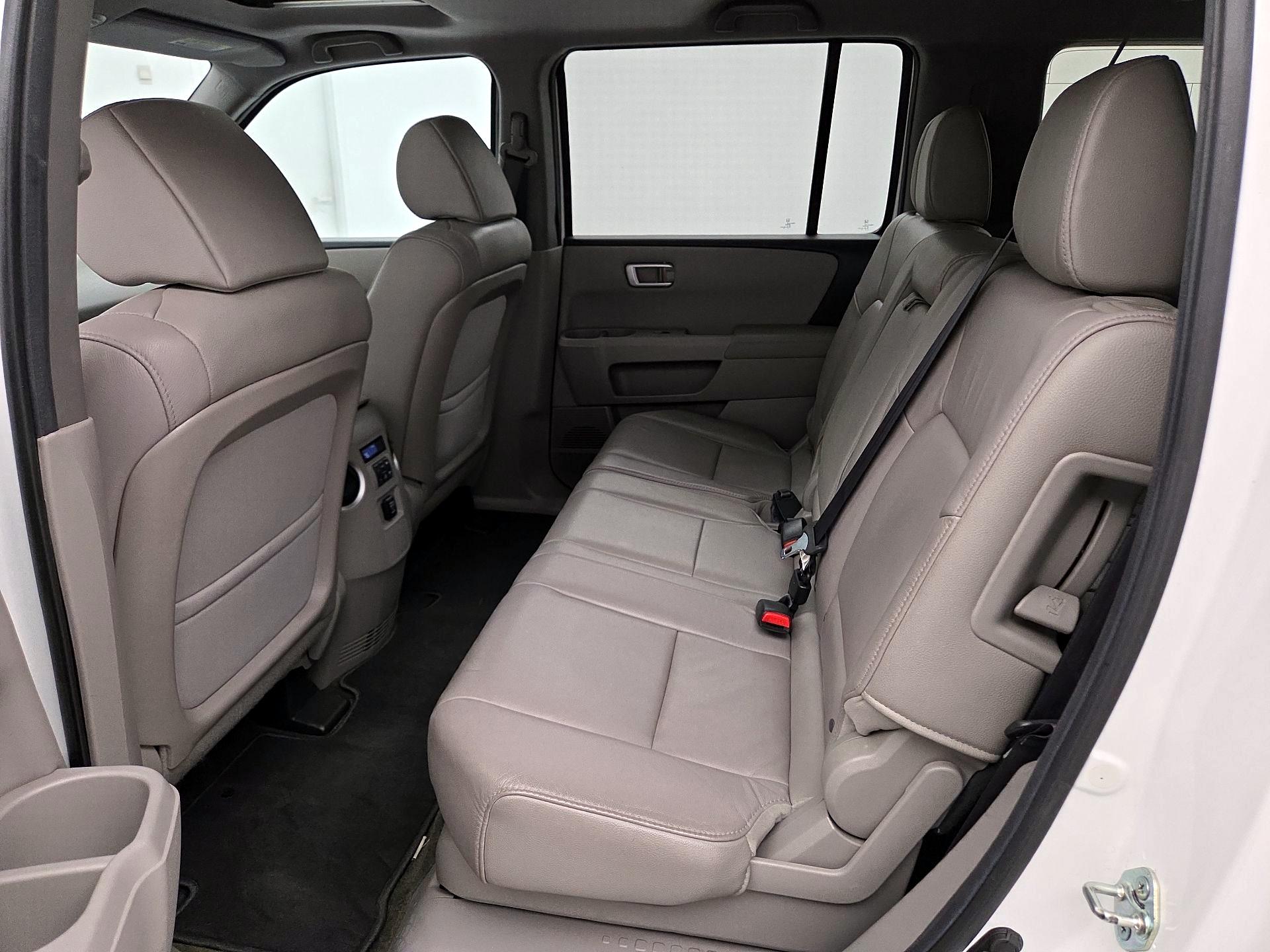 Thumbnail: 2014 Honda Pilot - 20