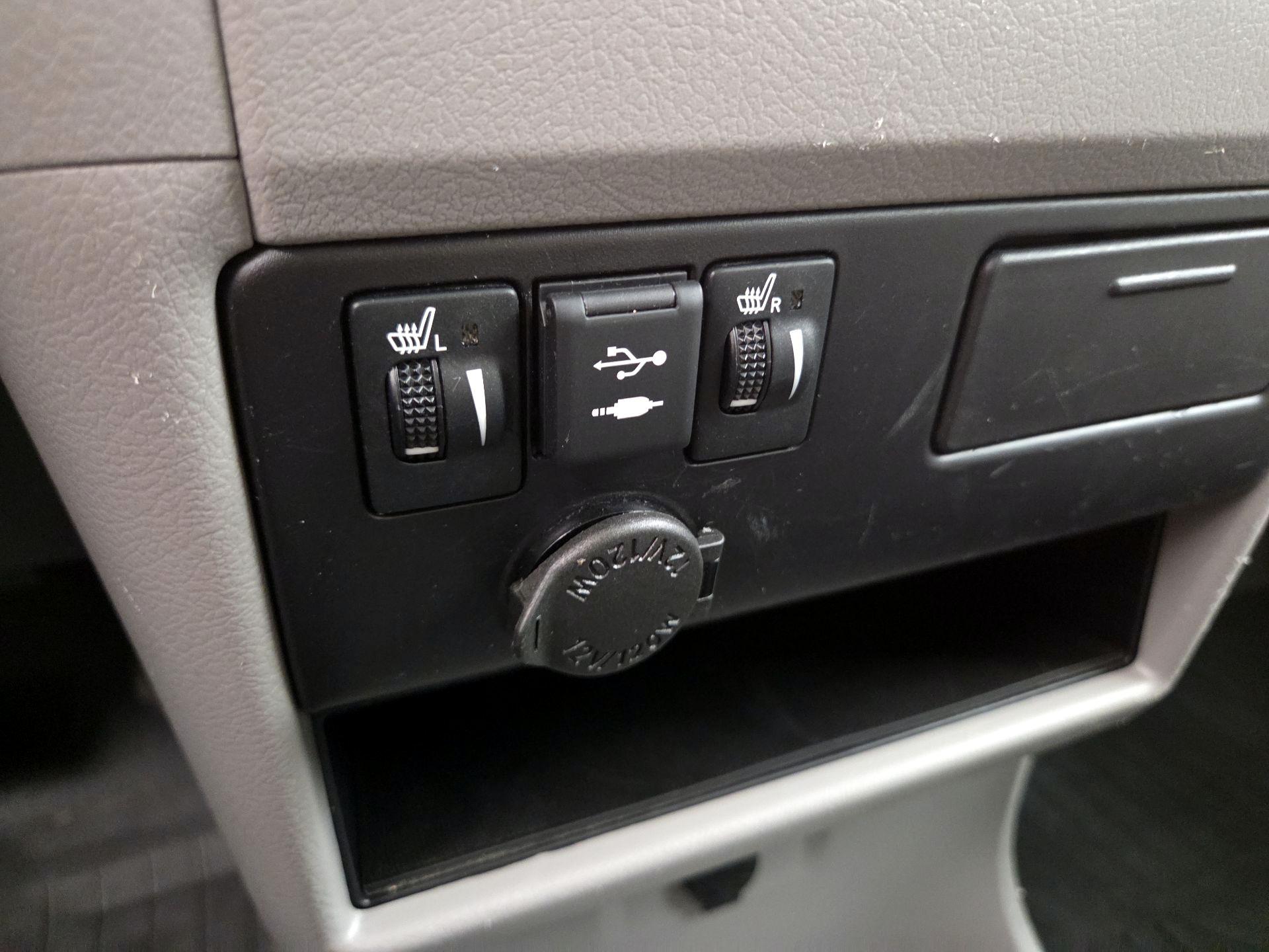 Thumbnail: 2020 Toyota Sienna - 19