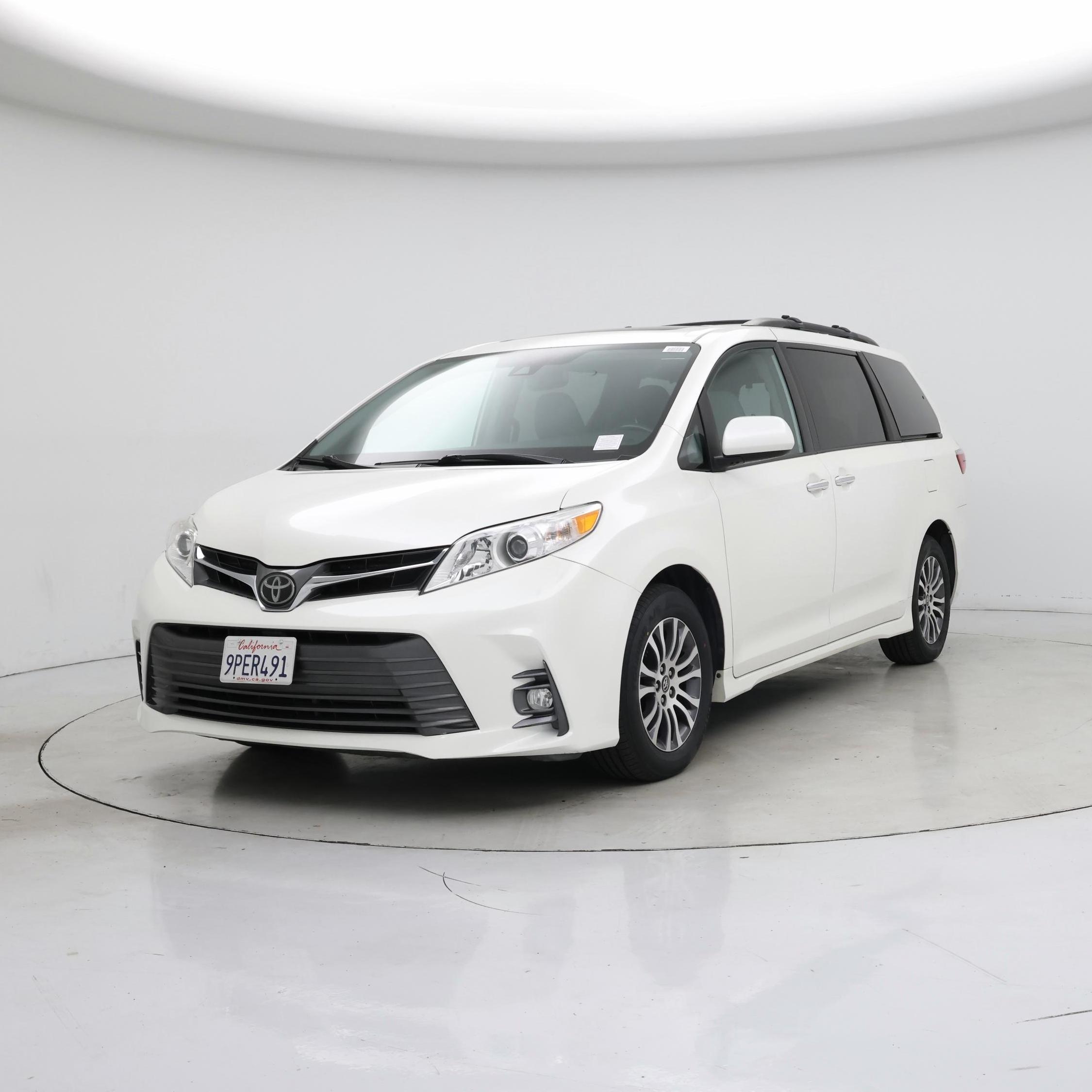 Thumbnail: 2020 Toyota Sienna - 4
