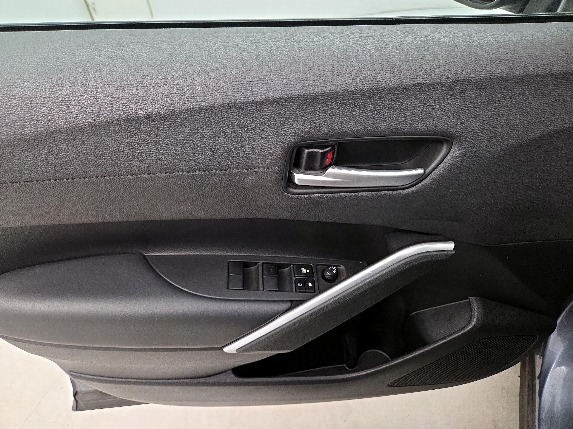 Thumbnail: 2022 Toyota Corolla Cross - 12