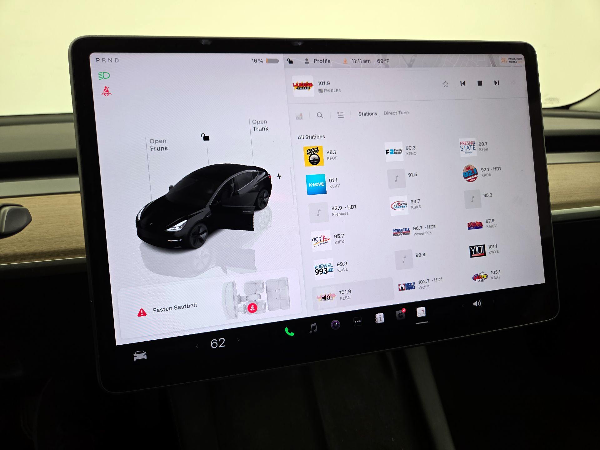 Thumbnail: 2023 Tesla Model 3 - 15