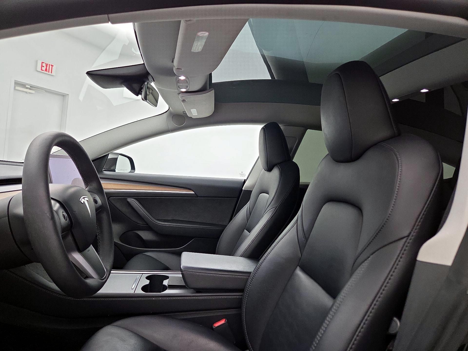 Thumbnail: 2023 Tesla Model 3 - 18