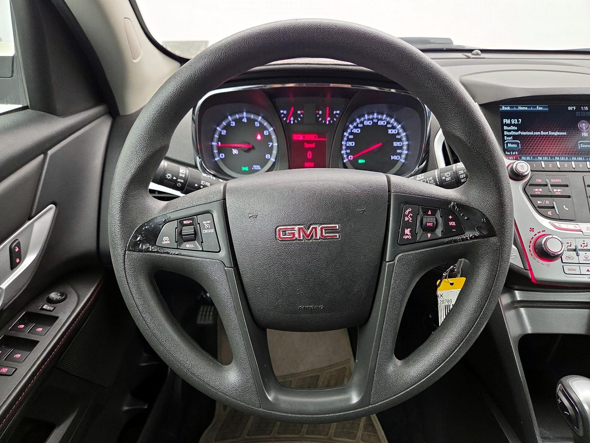 Thumbnail: 2015 GMC Terrain - 10