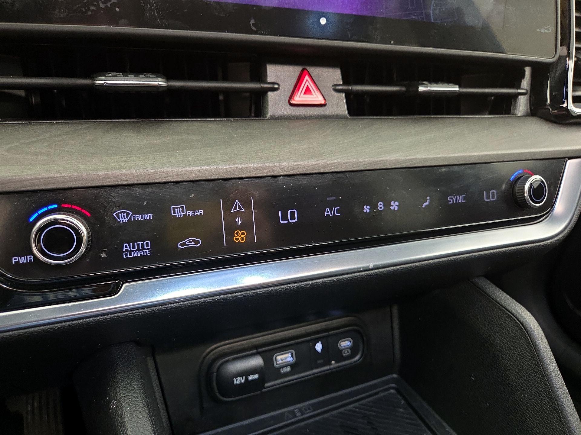 Thumbnail: 2023 Kia Sportage - 16