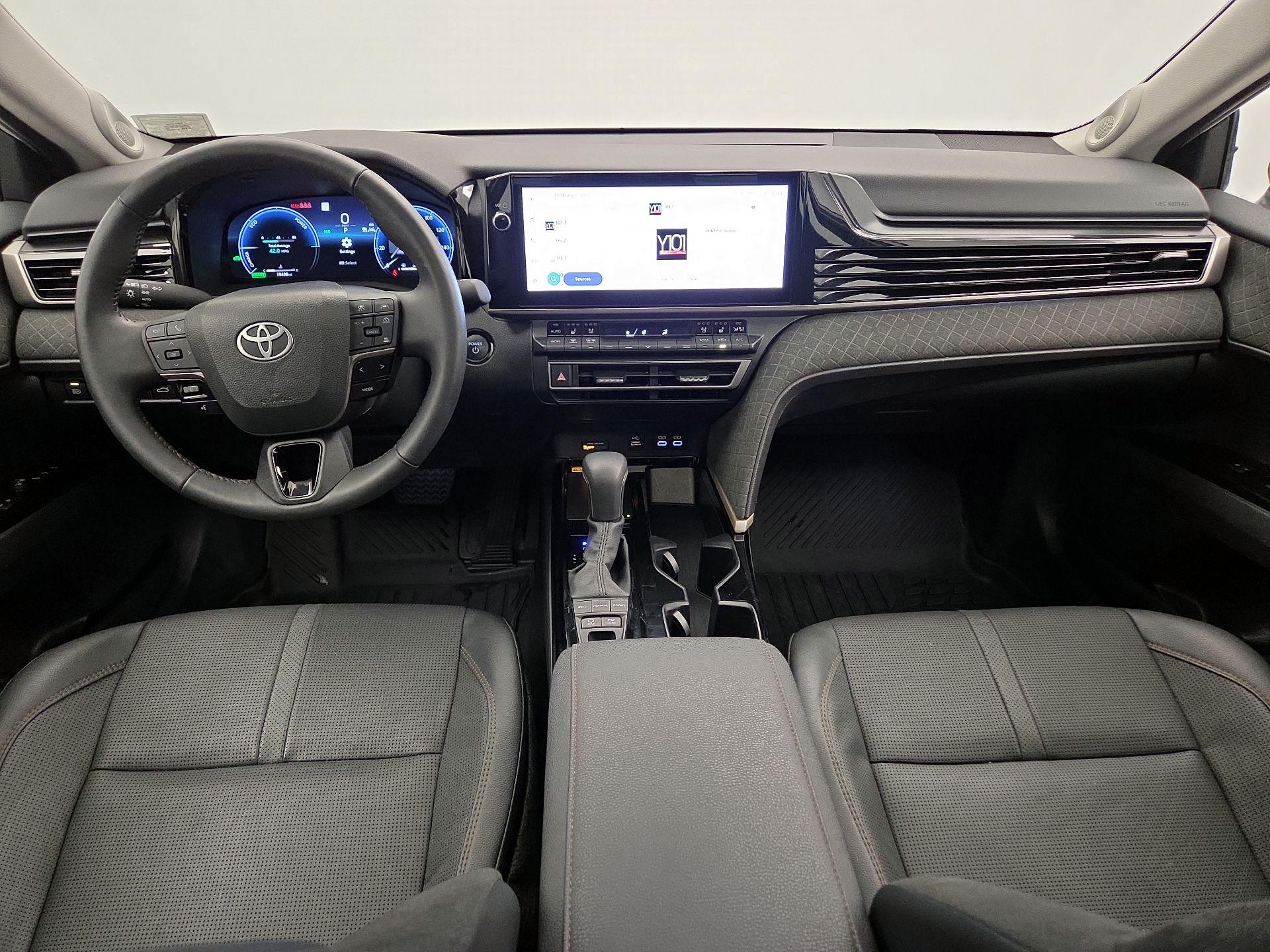 Thumbnail: 2025 Toyota Camry - 9