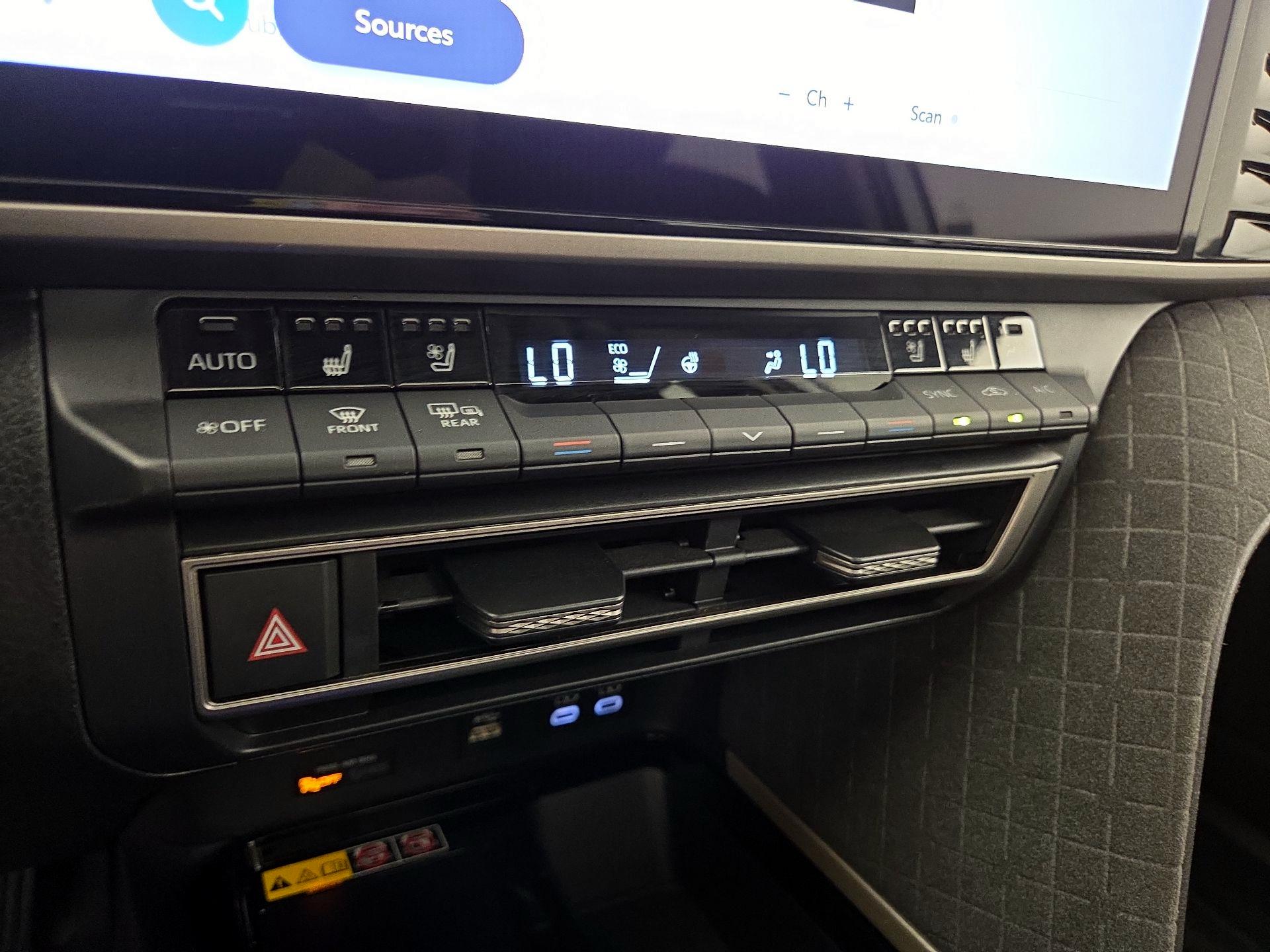 Thumbnail: 2025 Toyota Camry - 16