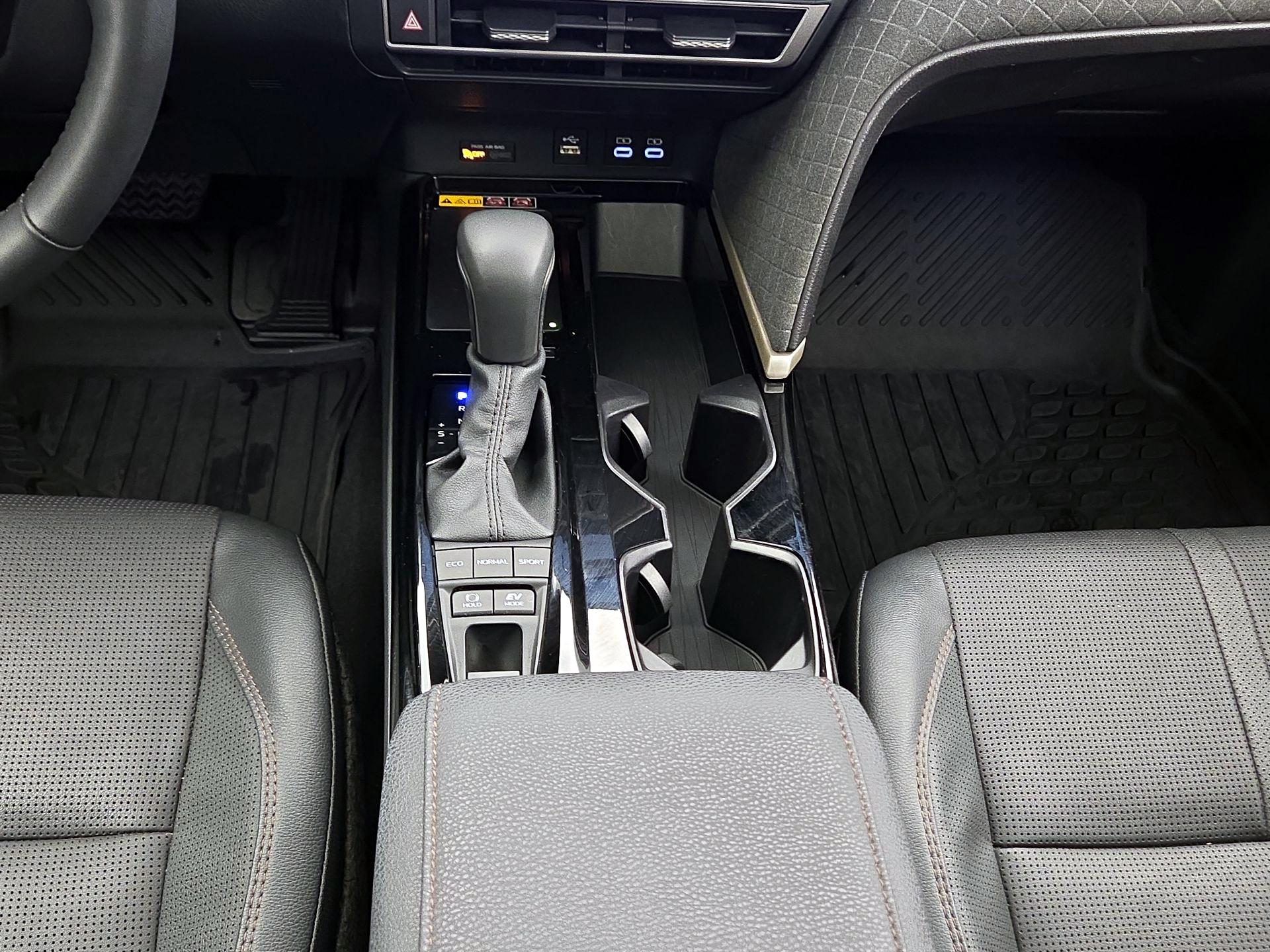 Thumbnail: 2025 Toyota Camry - 17