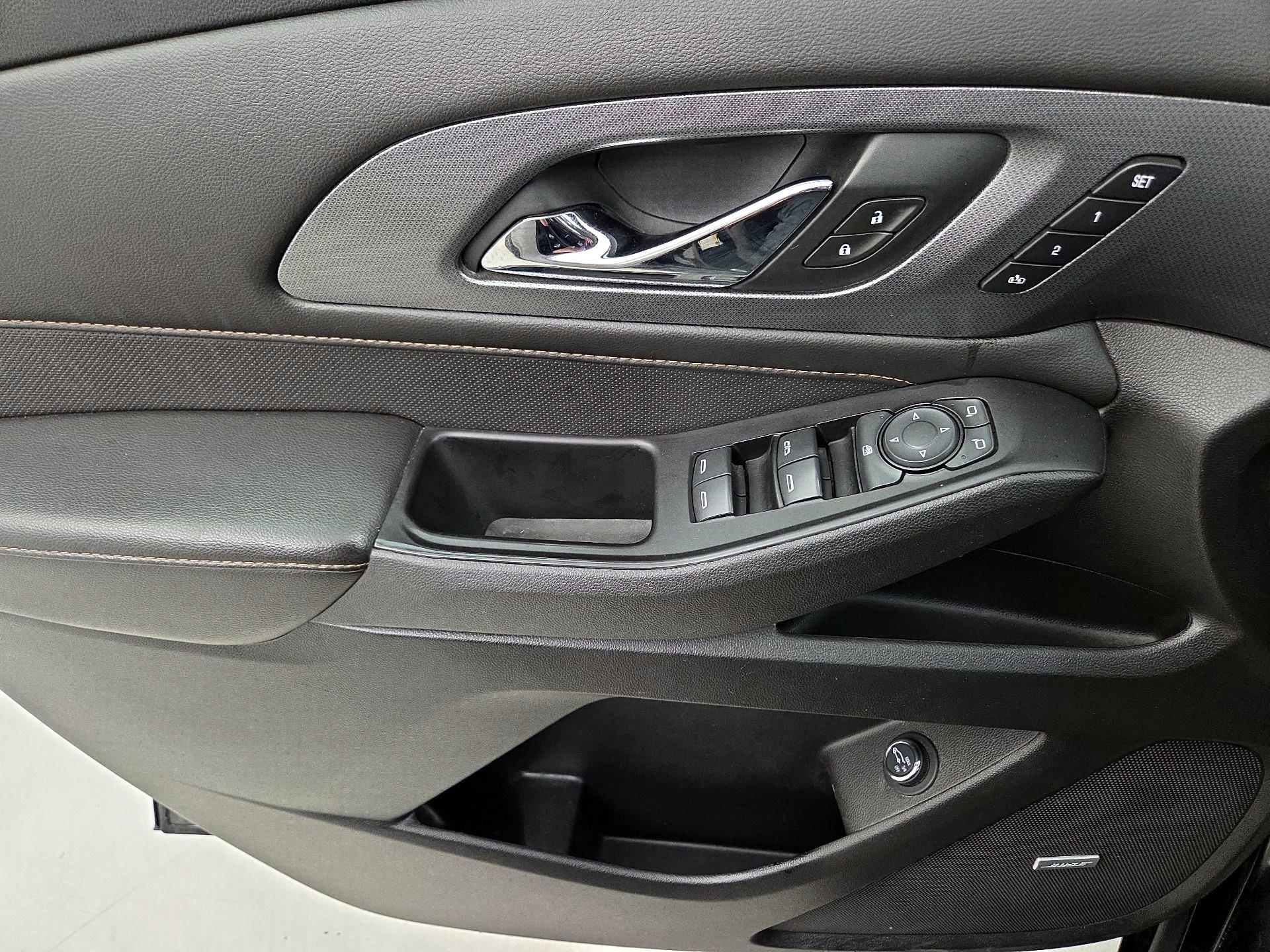 Thumbnail: 2019 Chevrolet Traverse - 12