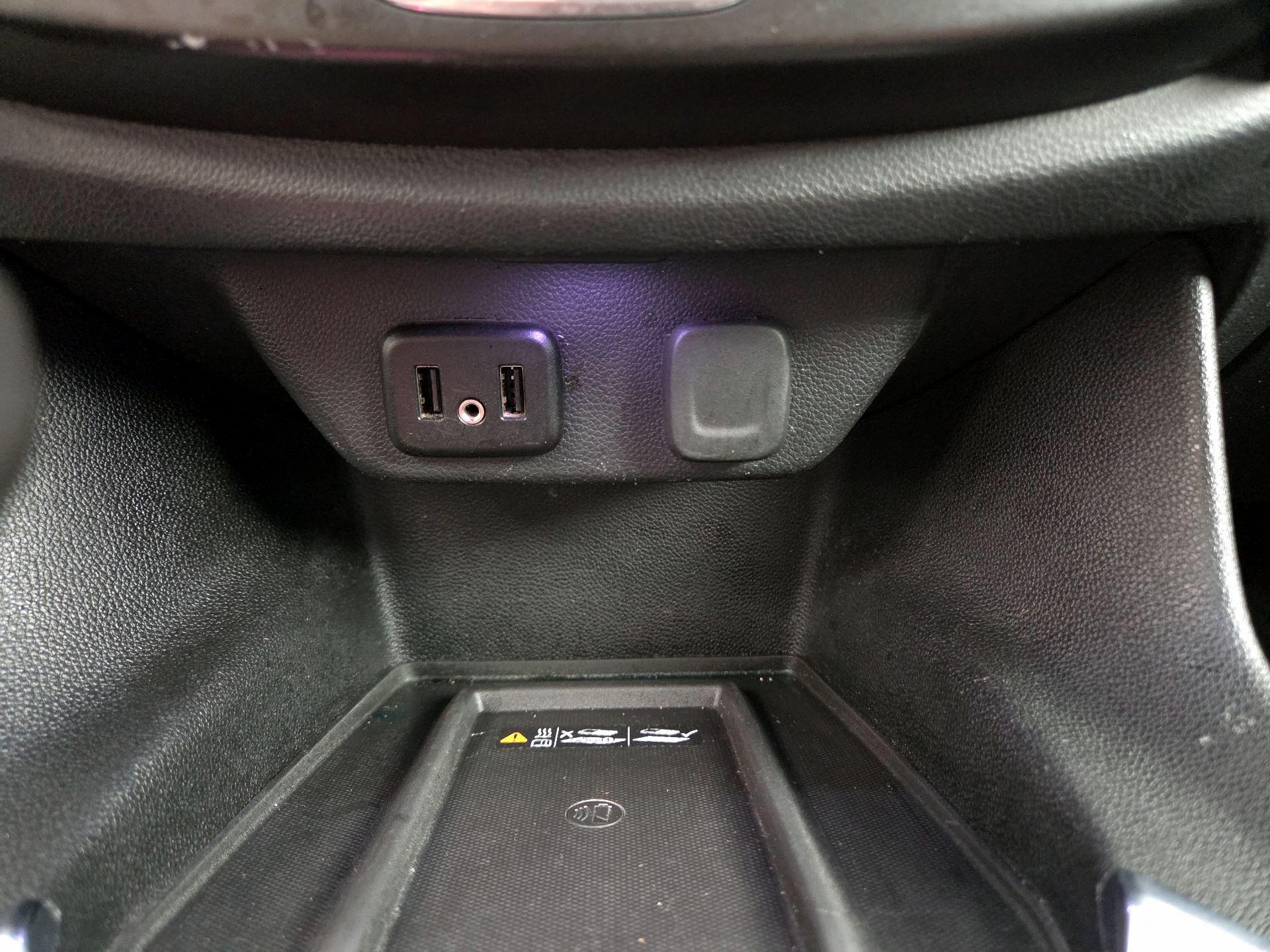 Thumbnail: 2019 Chevrolet Traverse - 19