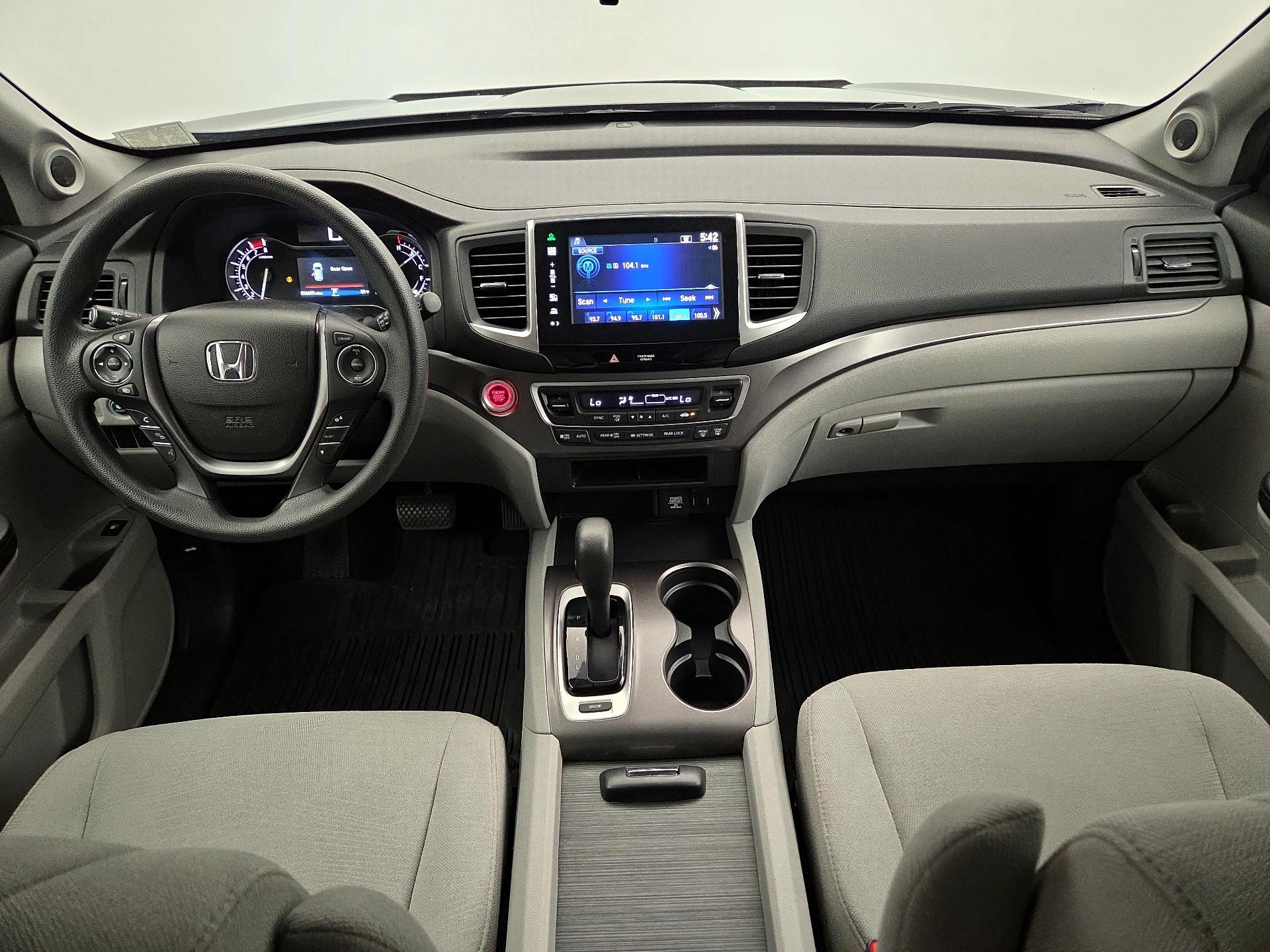 Thumbnail: 2016 Honda Pilot - 9