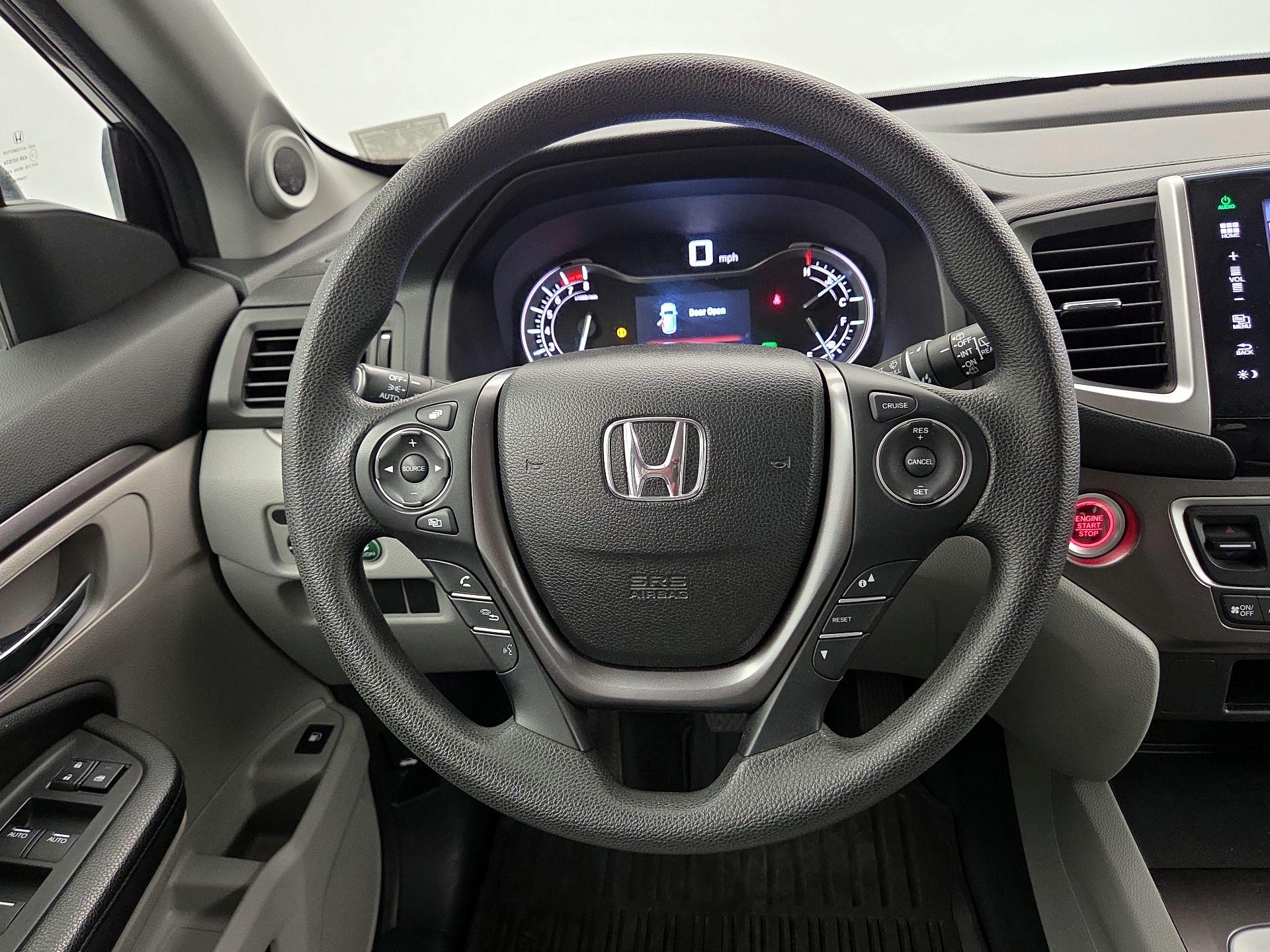 Thumbnail: 2016 Honda Pilot - 10