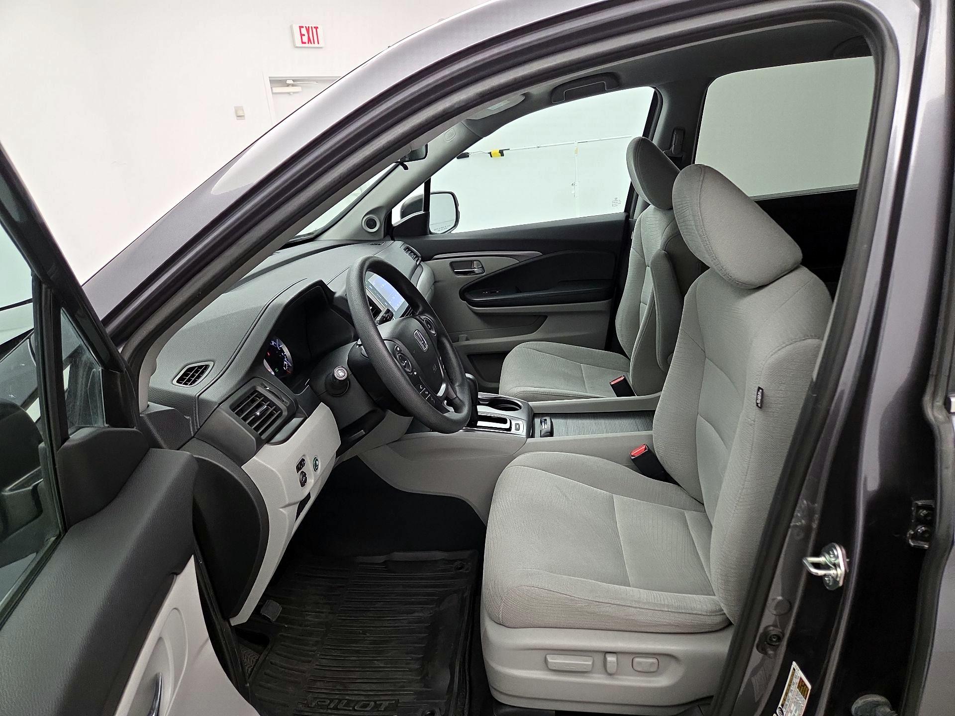 Thumbnail: 2016 Honda Pilot - 11