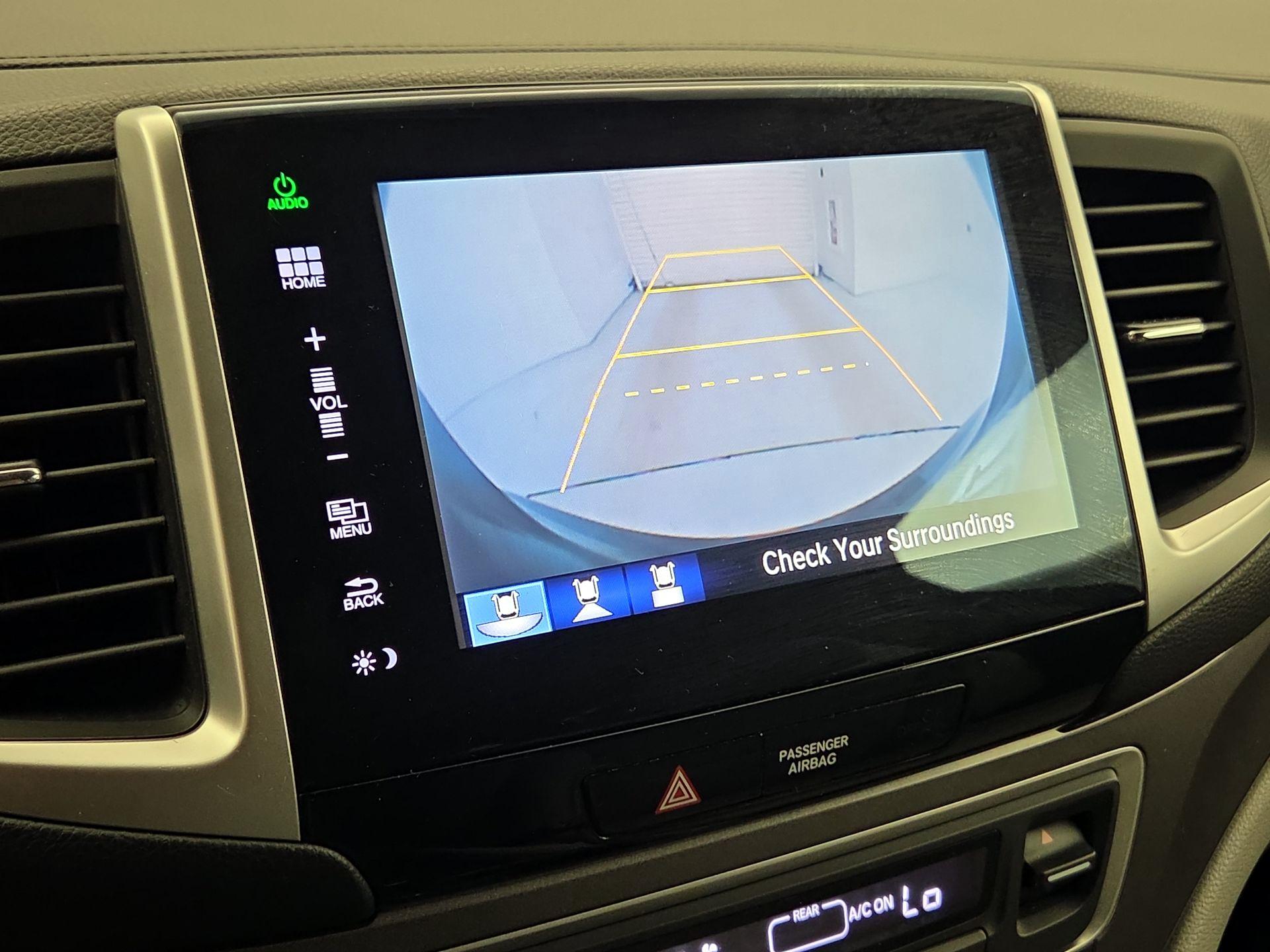 Thumbnail: 2016 Honda Pilot - 14