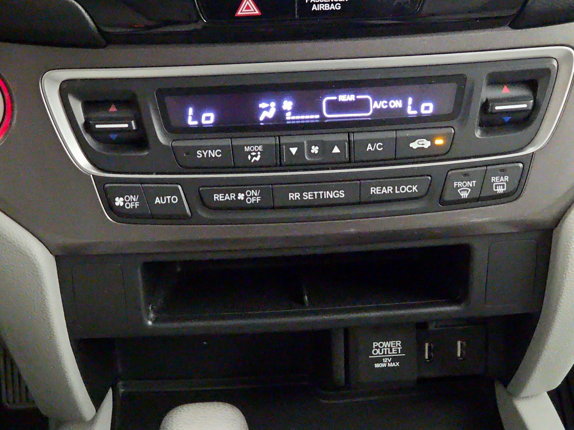 Thumbnail: 2016 Honda Pilot - 16