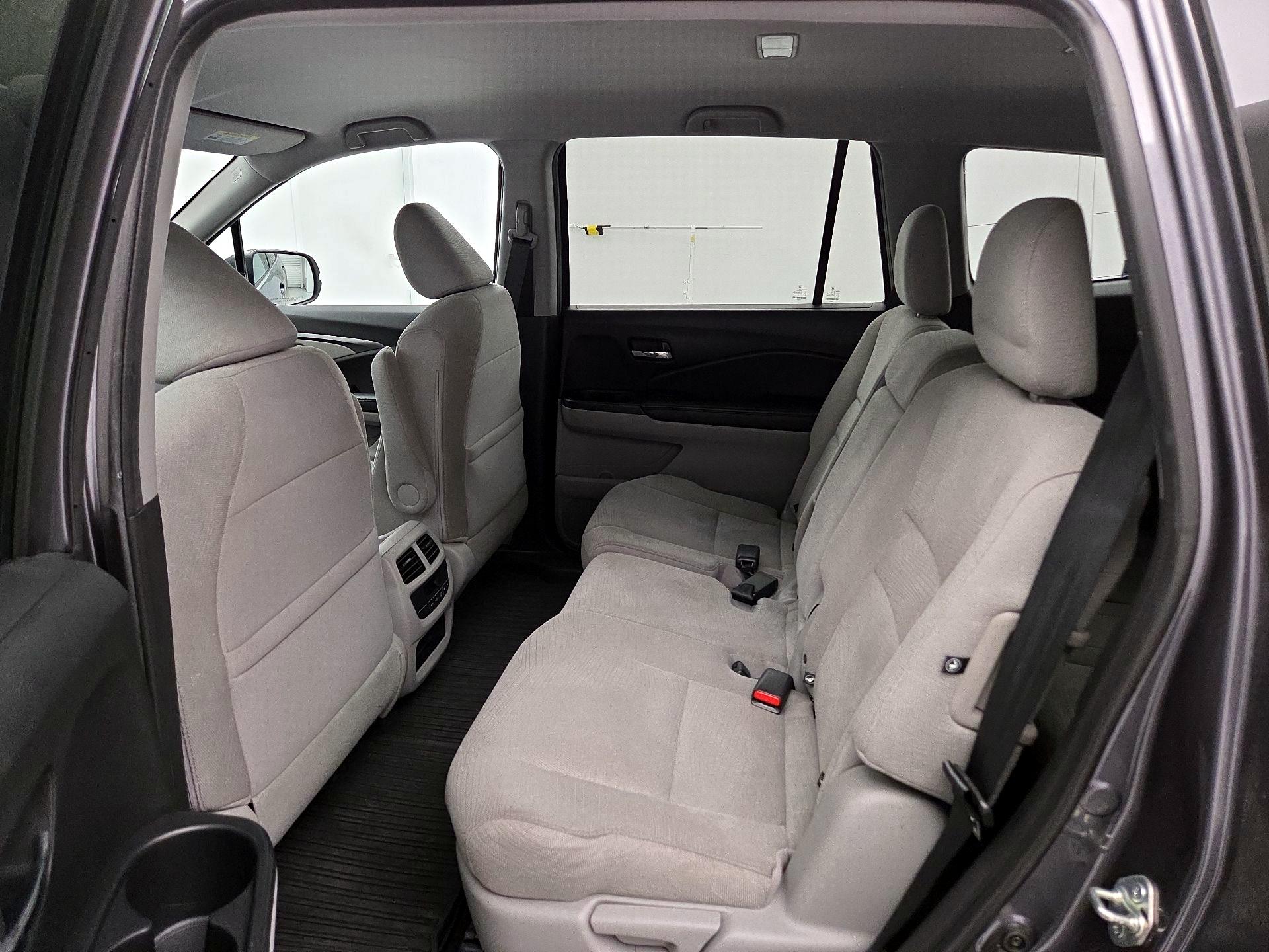 Thumbnail: 2016 Honda Pilot - 19