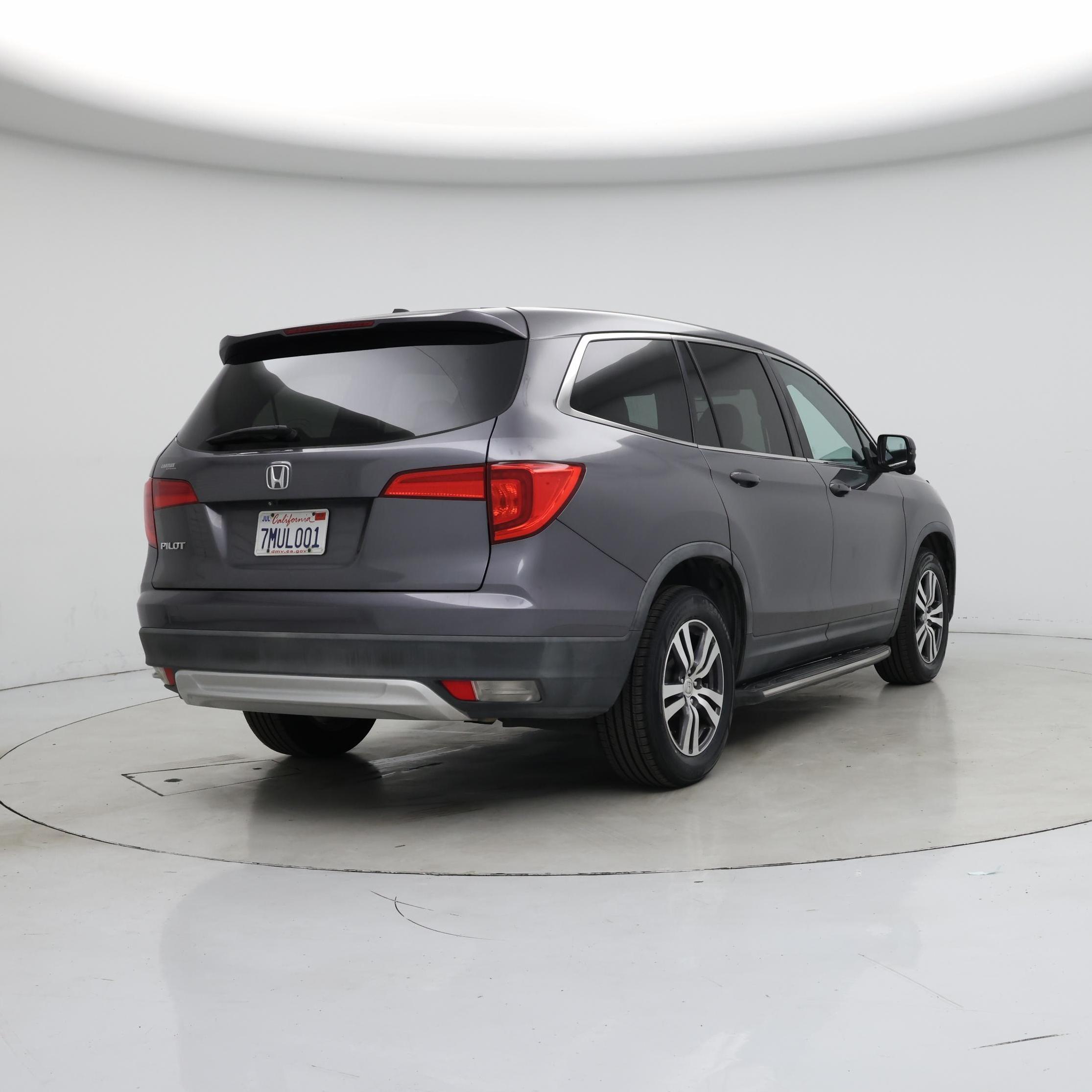 Thumbnail: 2016 Honda Pilot - 8