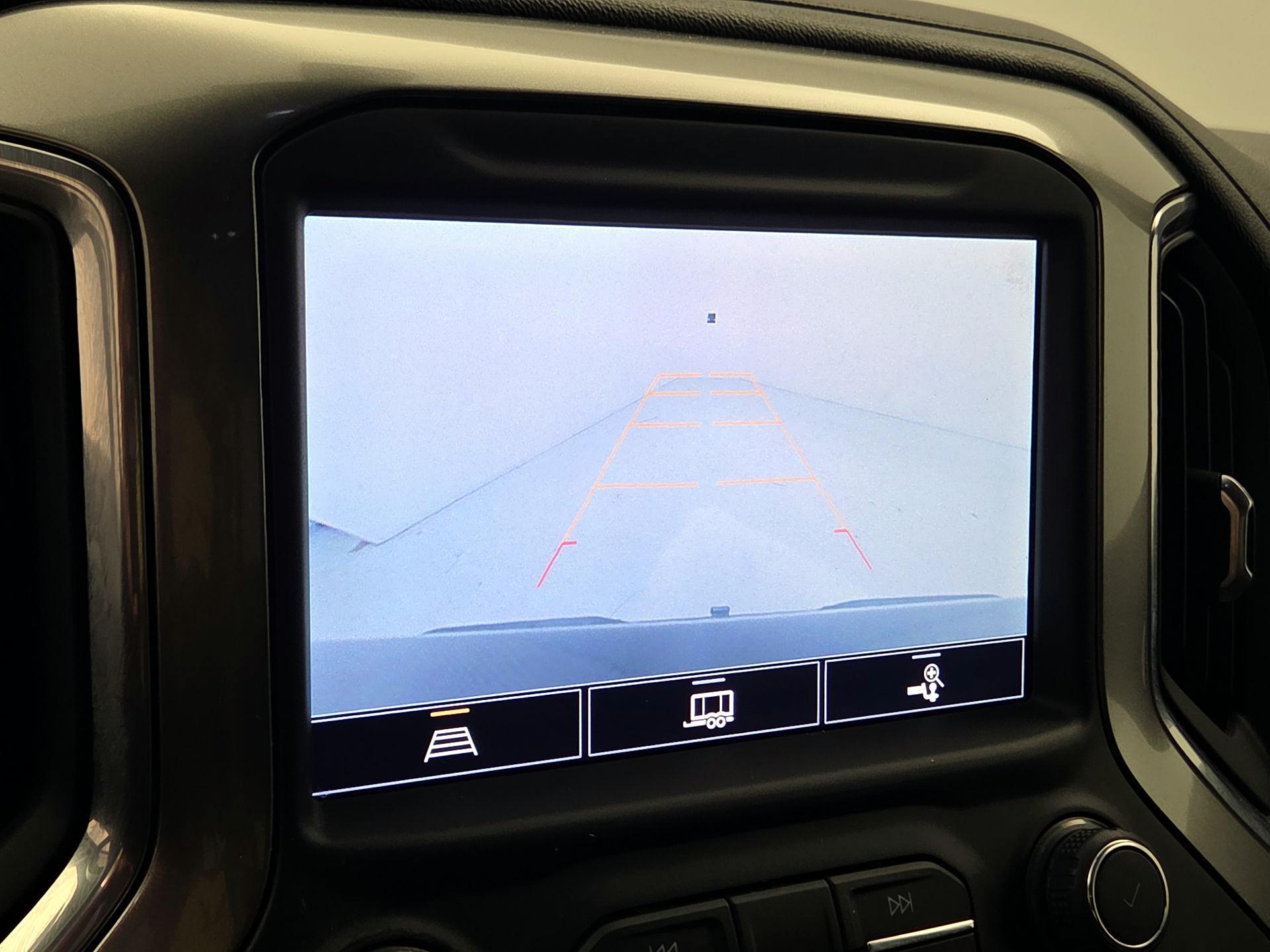 Thumbnail: 2021 Chevrolet Silverado 1500 - 14