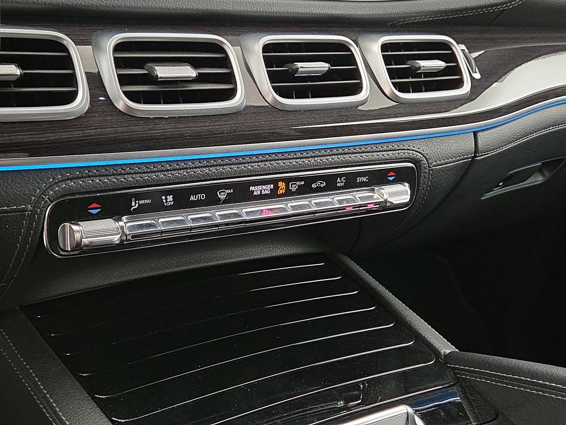 Thumbnail: 2020 Mercedes-Benz GLE - 17