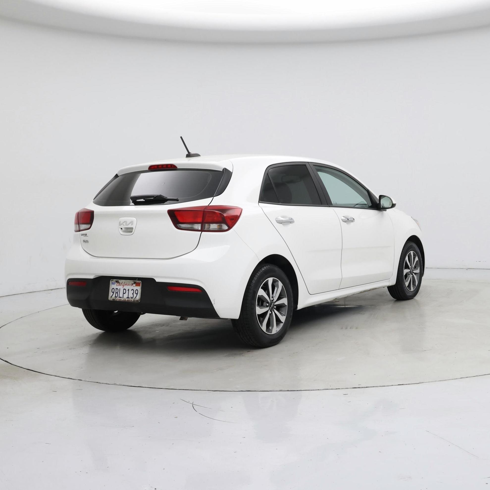 Thumbnail: 2022 Kia Rio5 - 8