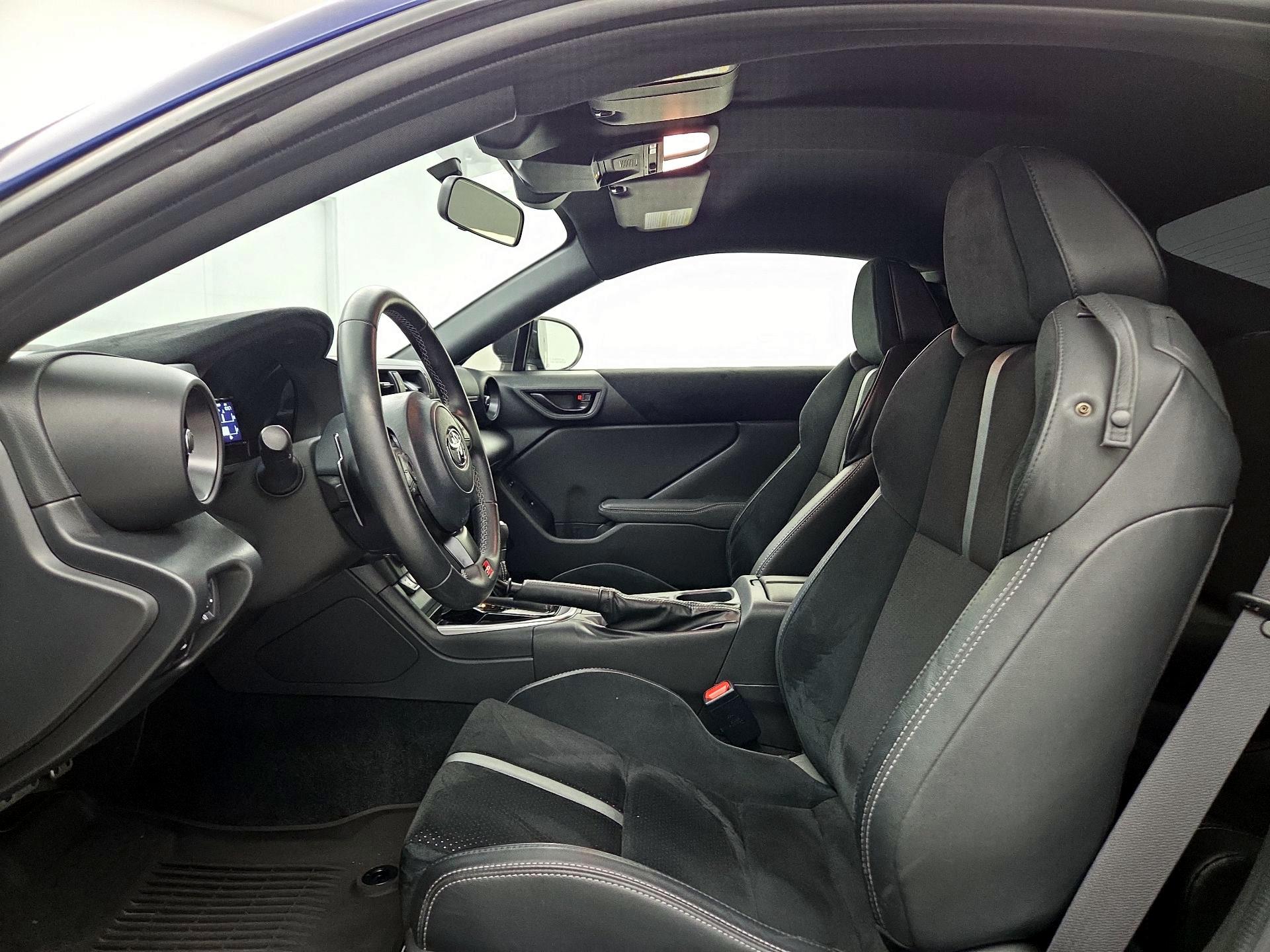 Thumbnail: 2023 Toyota GR86 - 11