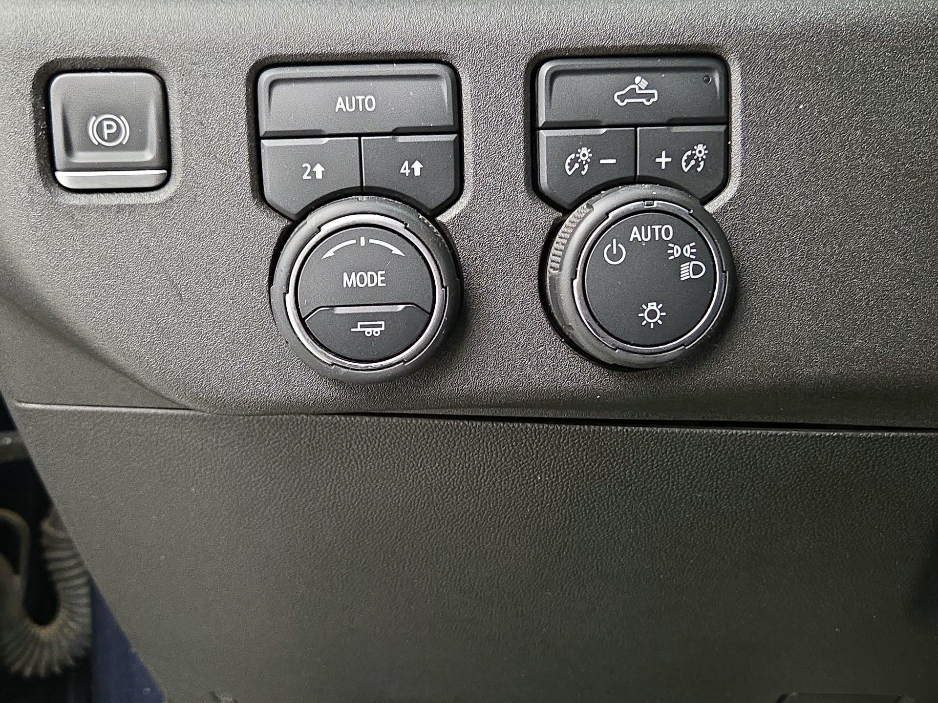 Thumbnail: 2022 Chevrolet Silverado 1500 - 13