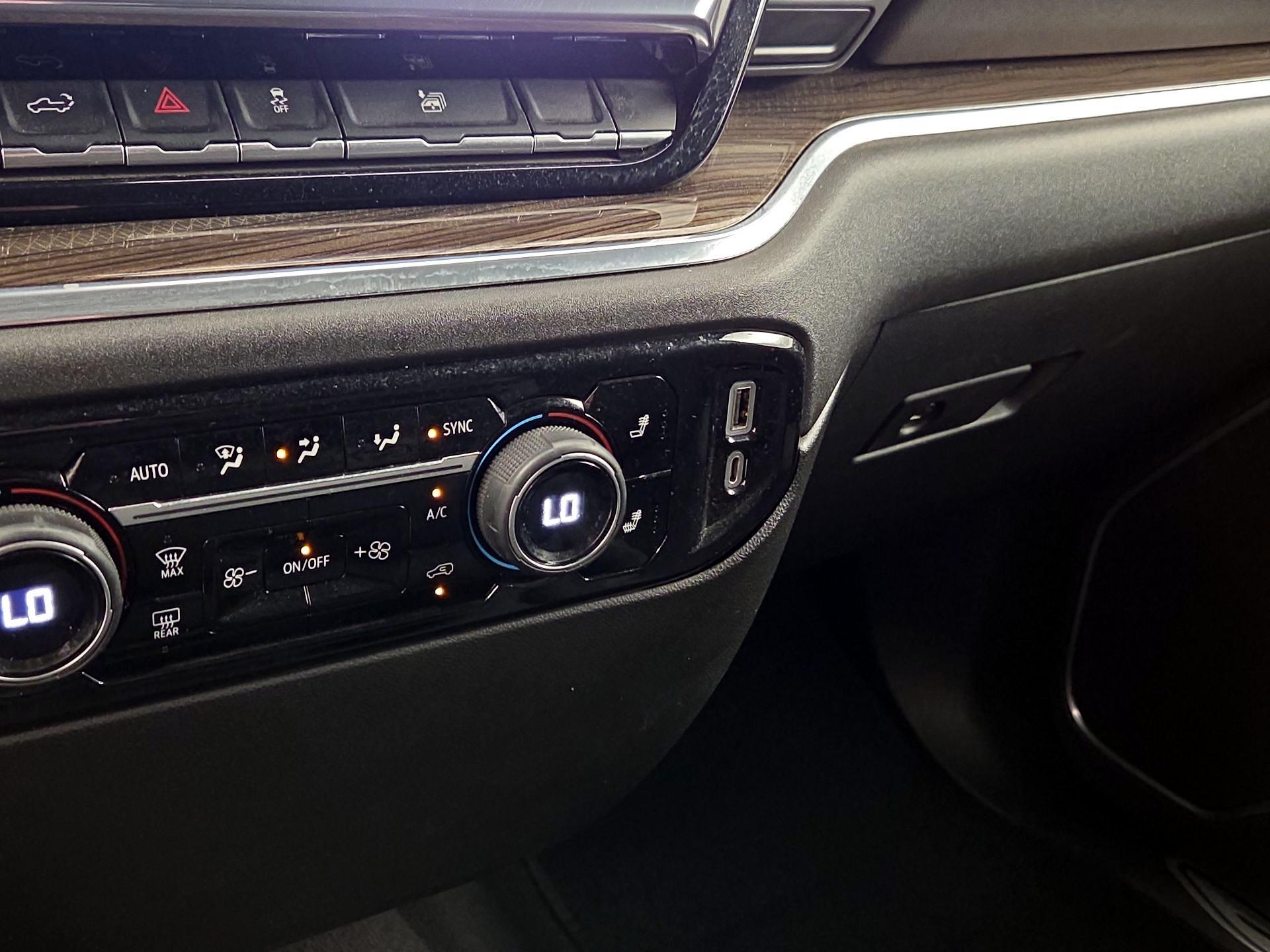 Thumbnail: 2022 Chevrolet Silverado 1500 - 19