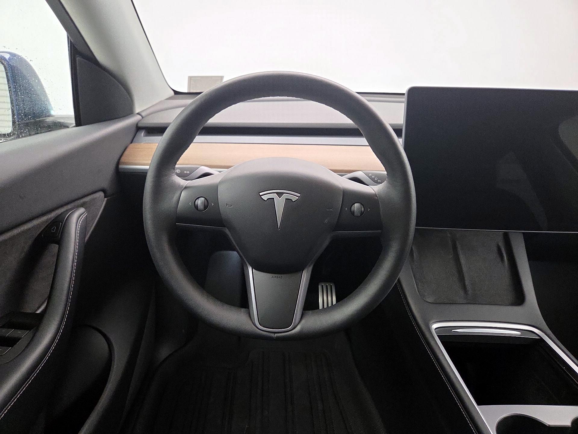 Thumbnail: 2022 Tesla Model Y - 10