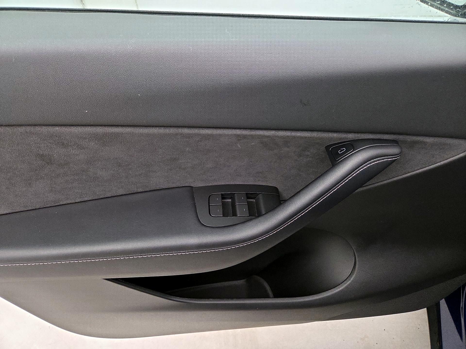 Thumbnail: 2022 Tesla Model Y - 12