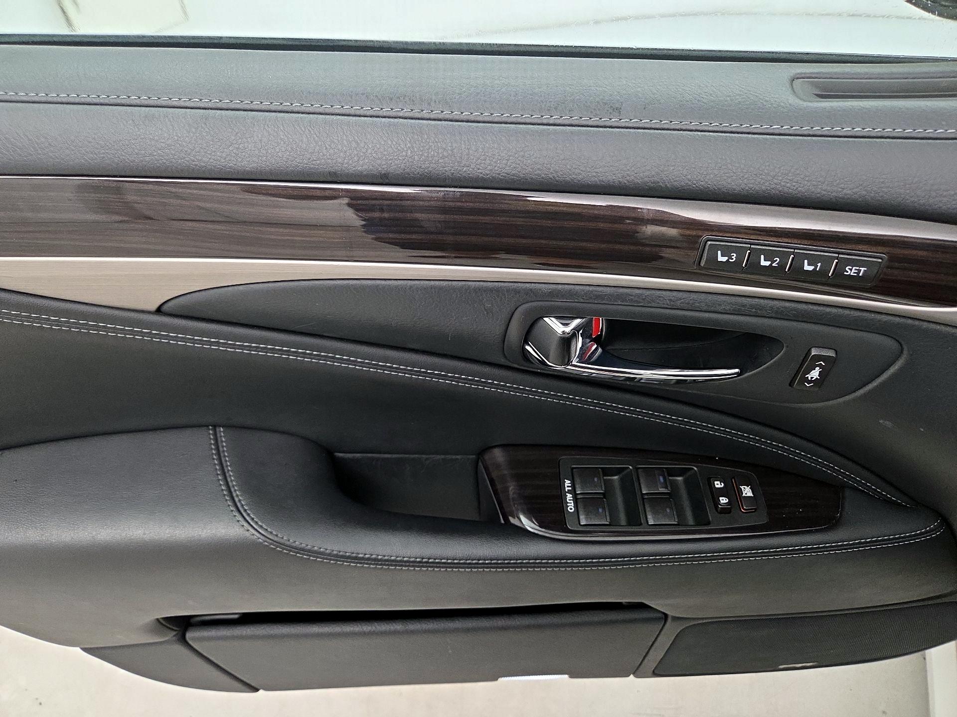 Thumbnail: 2017 Lexus LS - 12