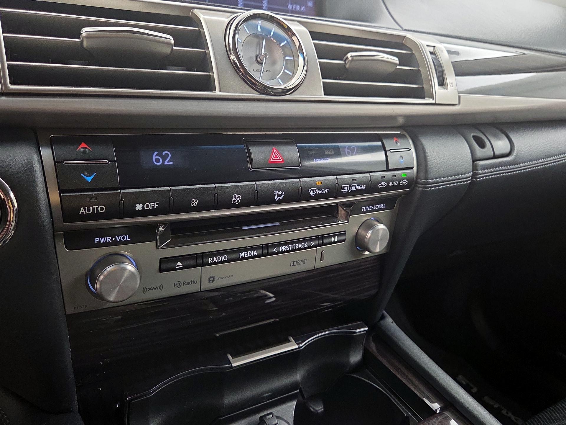 Thumbnail: 2017 Lexus LS - 17