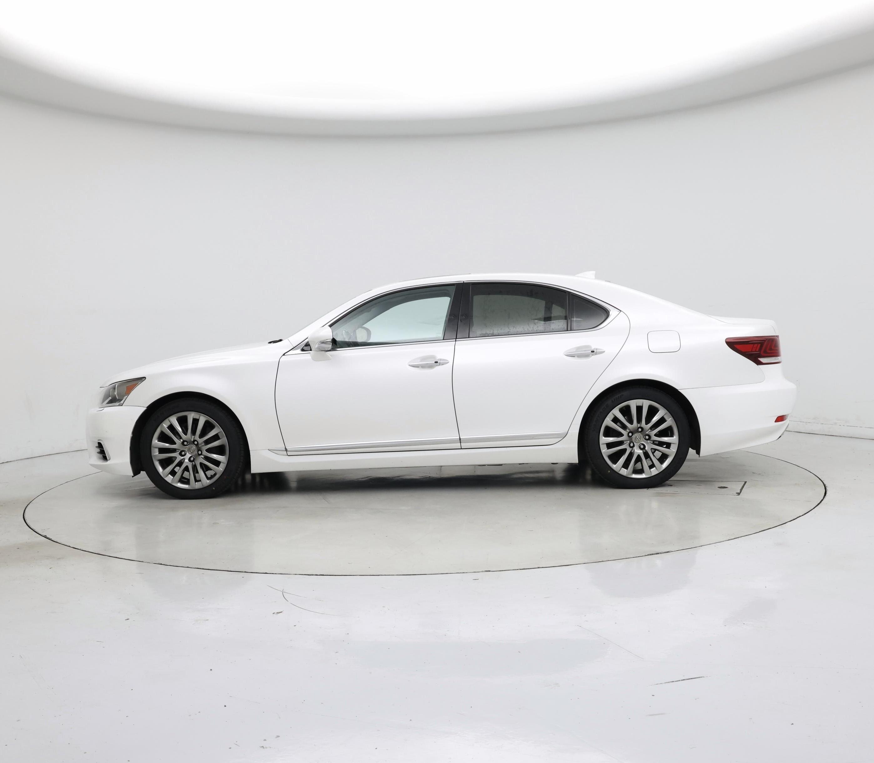 Thumbnail: 2017 Lexus LS - 3