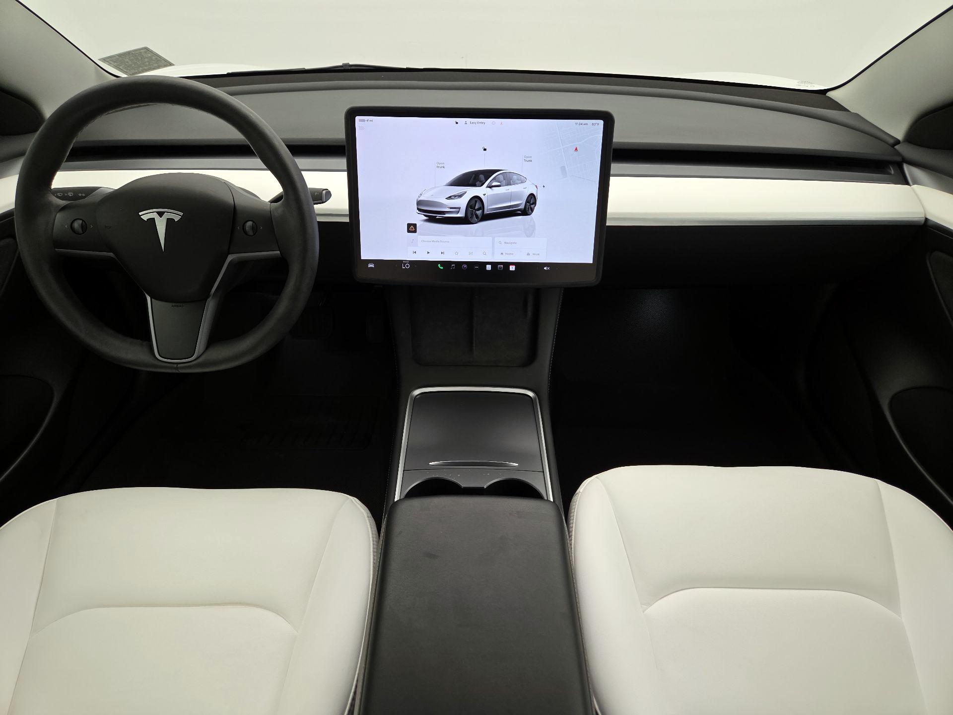 Thumbnail: 2023 Tesla Model 3 - 9