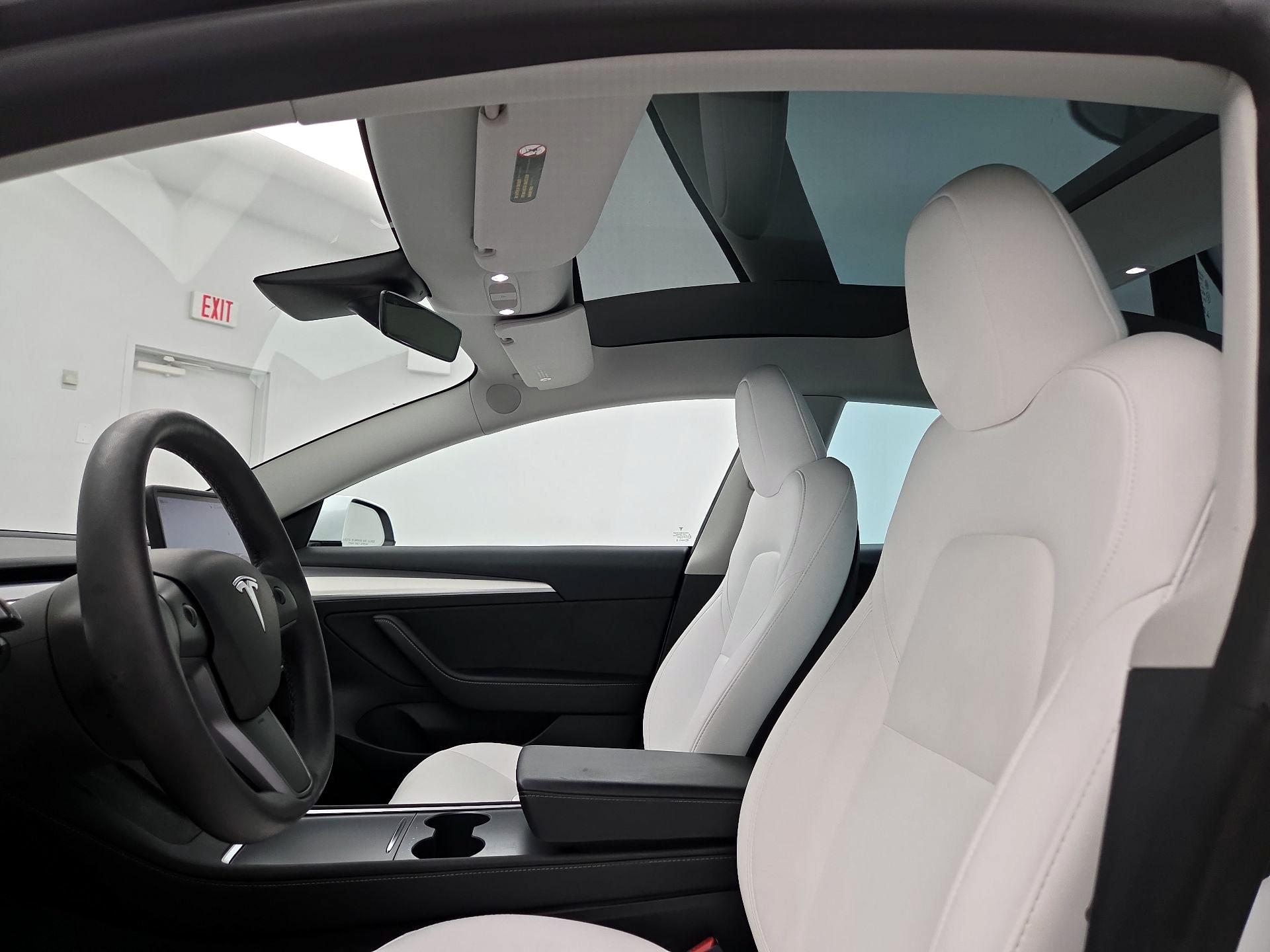 Thumbnail: 2023 Tesla Model 3 - 18