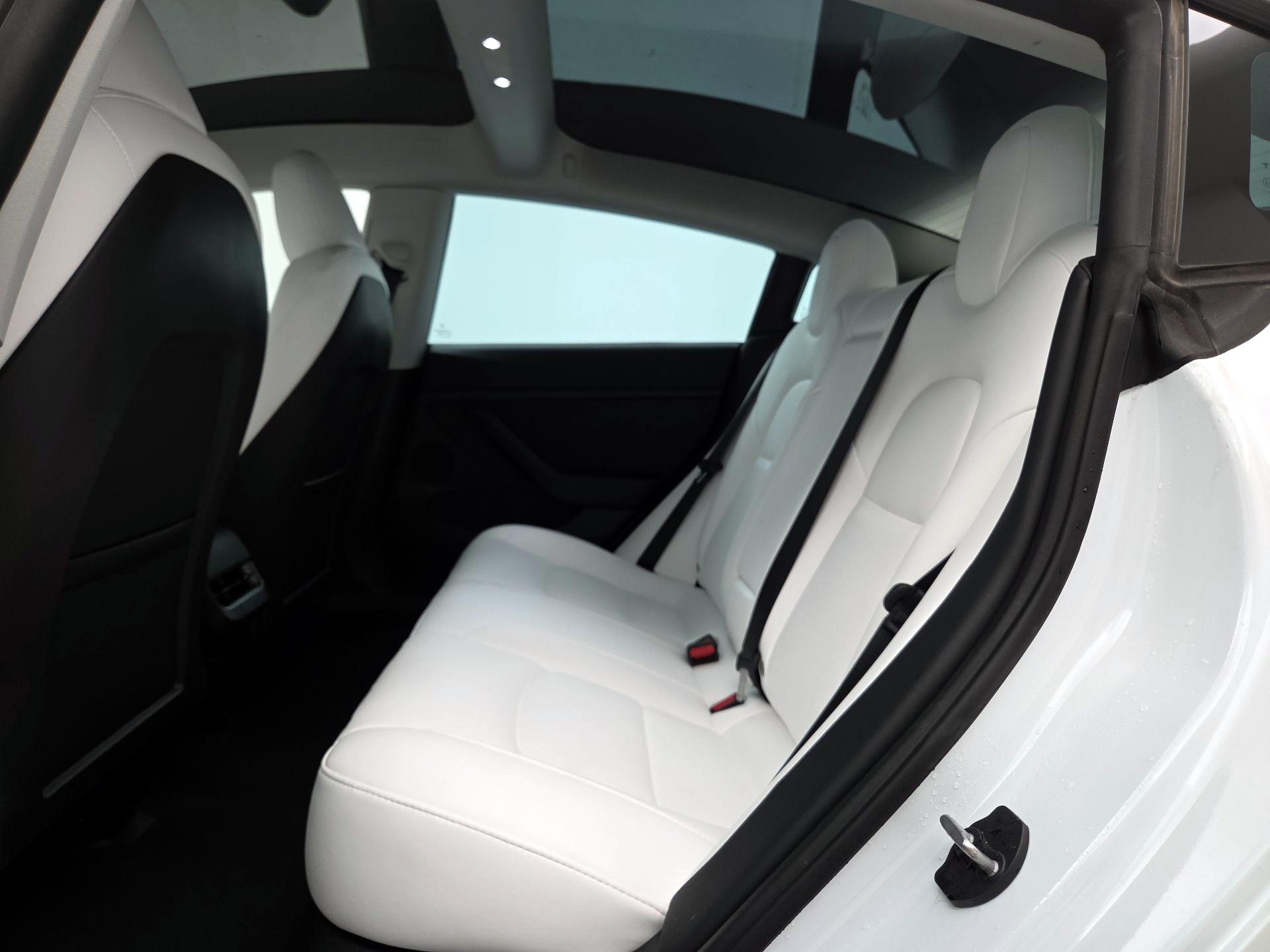 Thumbnail: 2023 Tesla Model 3 - 19