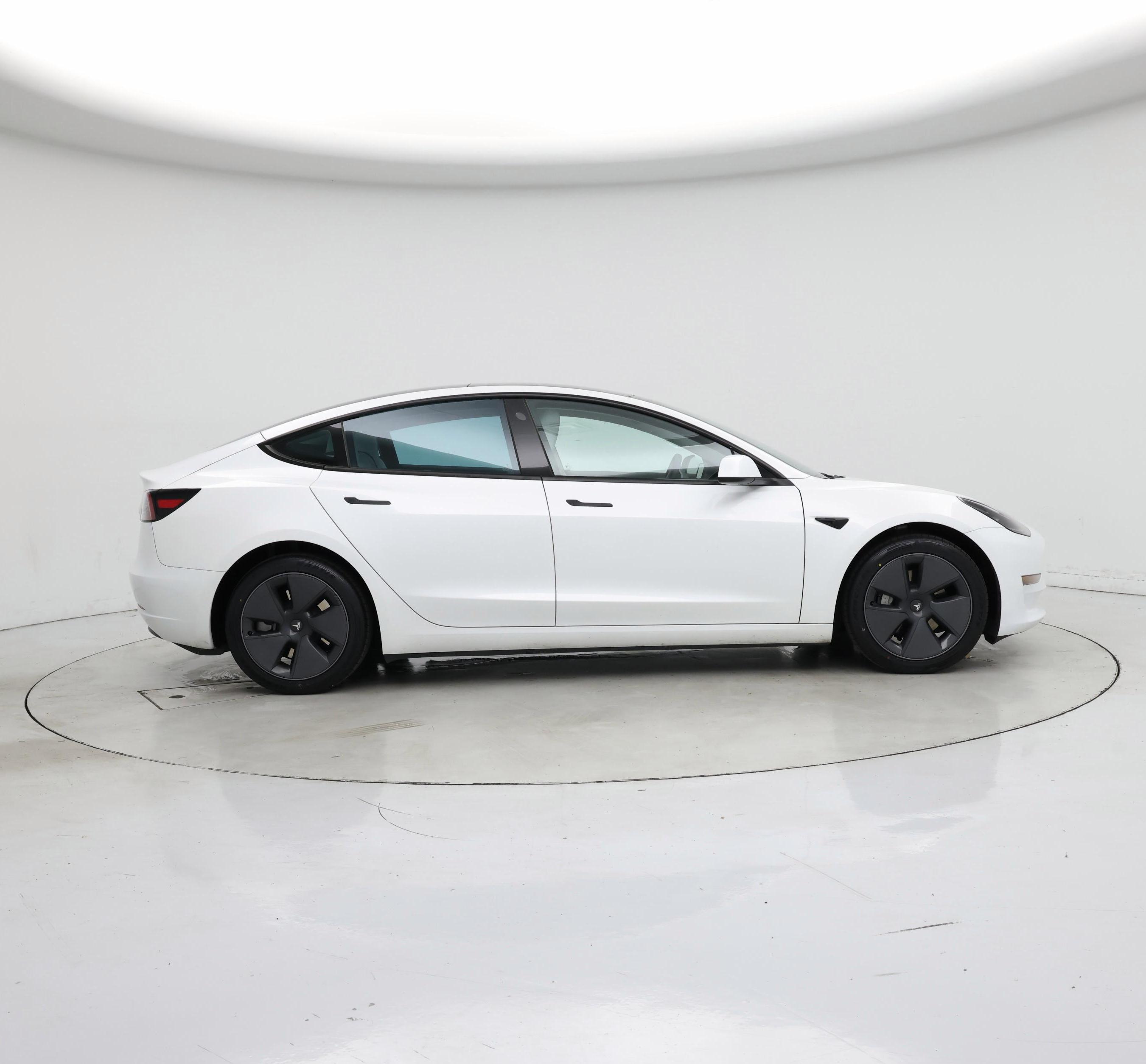 Thumbnail: 2023 Tesla Model 3 - 7