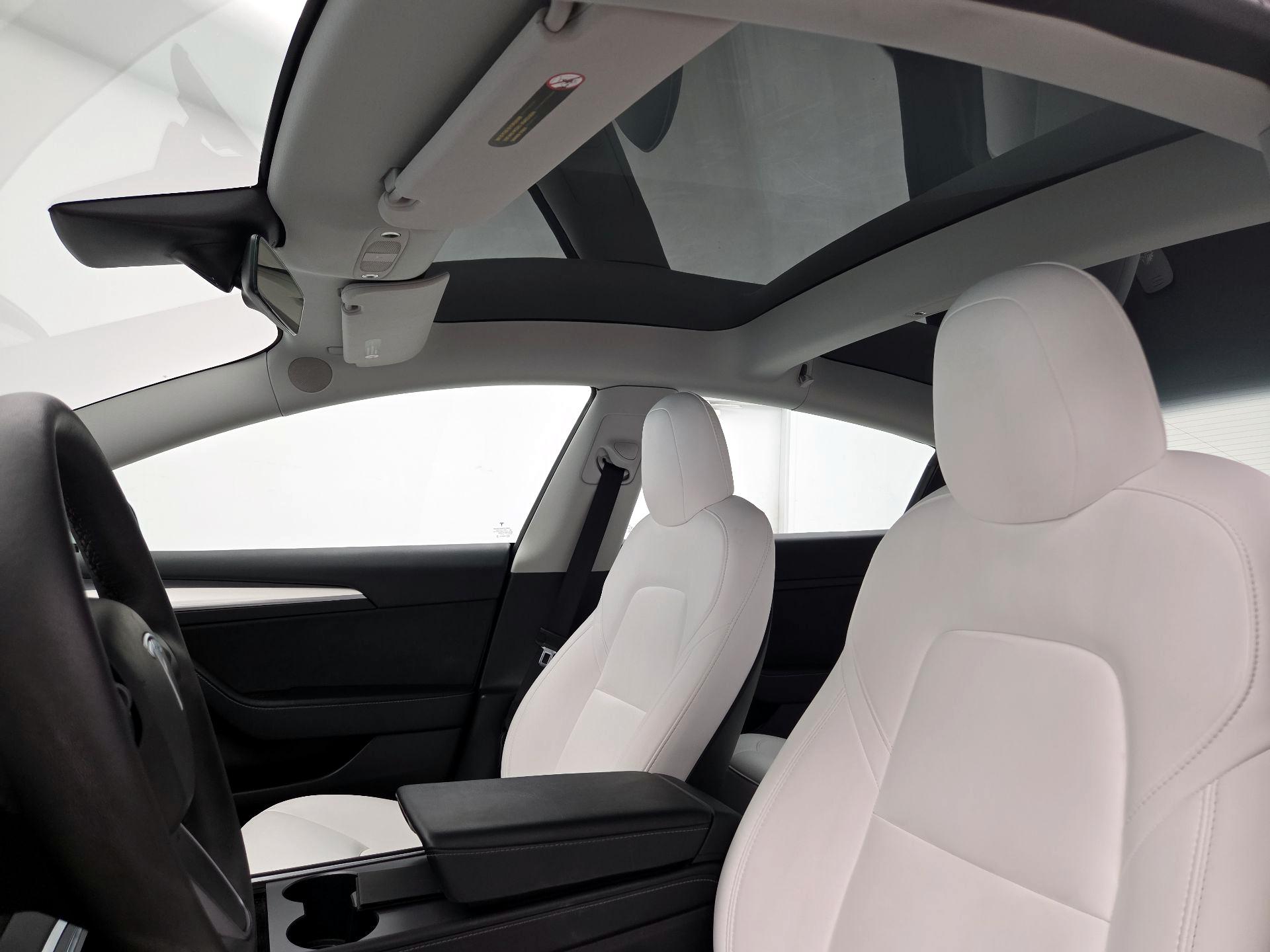 Thumbnail: 2022 Tesla Model 3 - 19