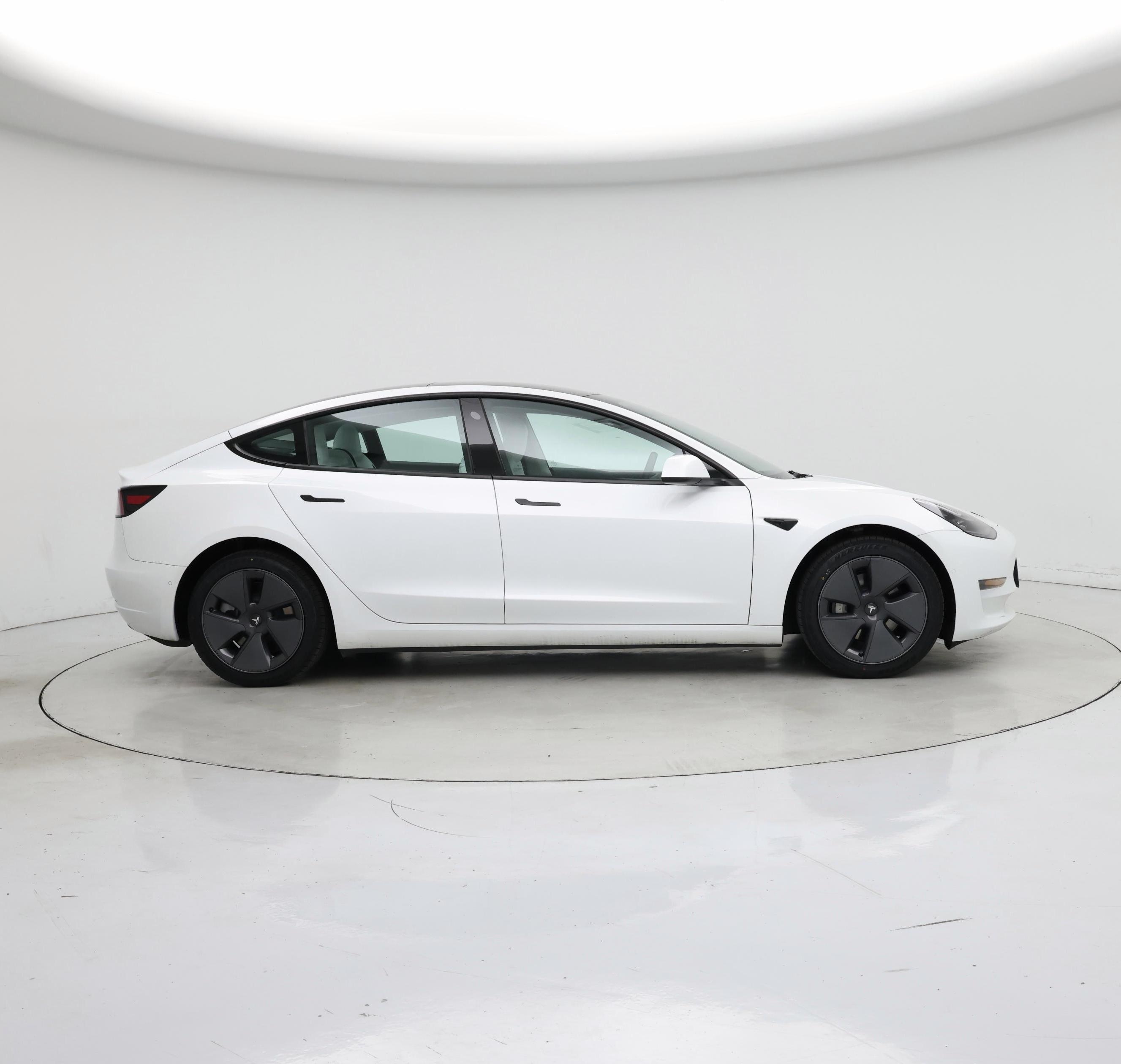 Thumbnail: 2022 Tesla Model 3 - 7