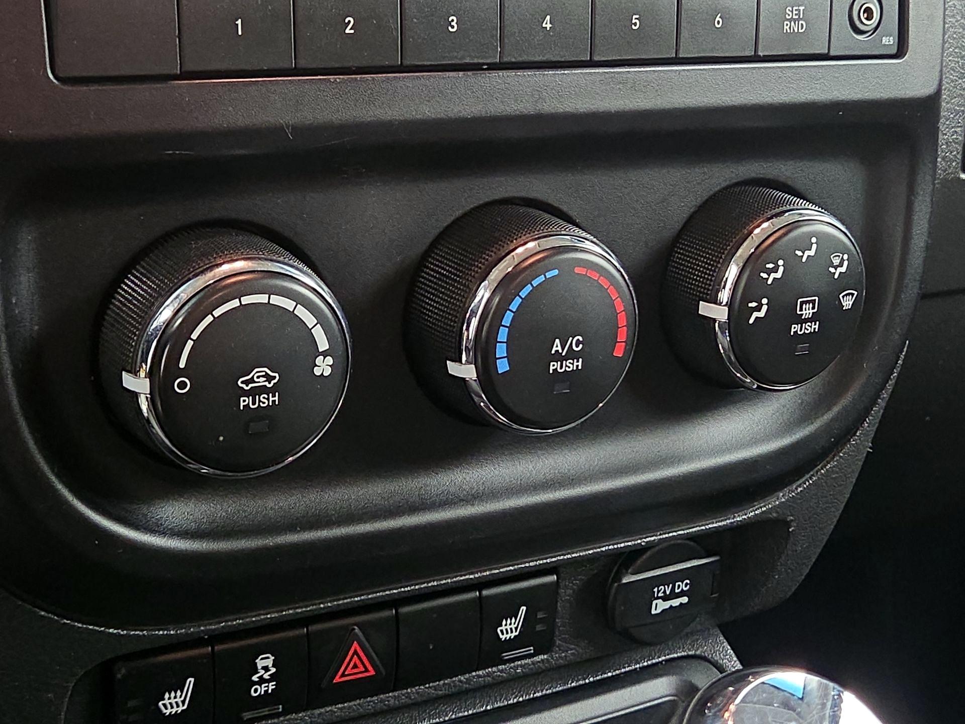 Thumbnail: 2017 Jeep Patriot - 14