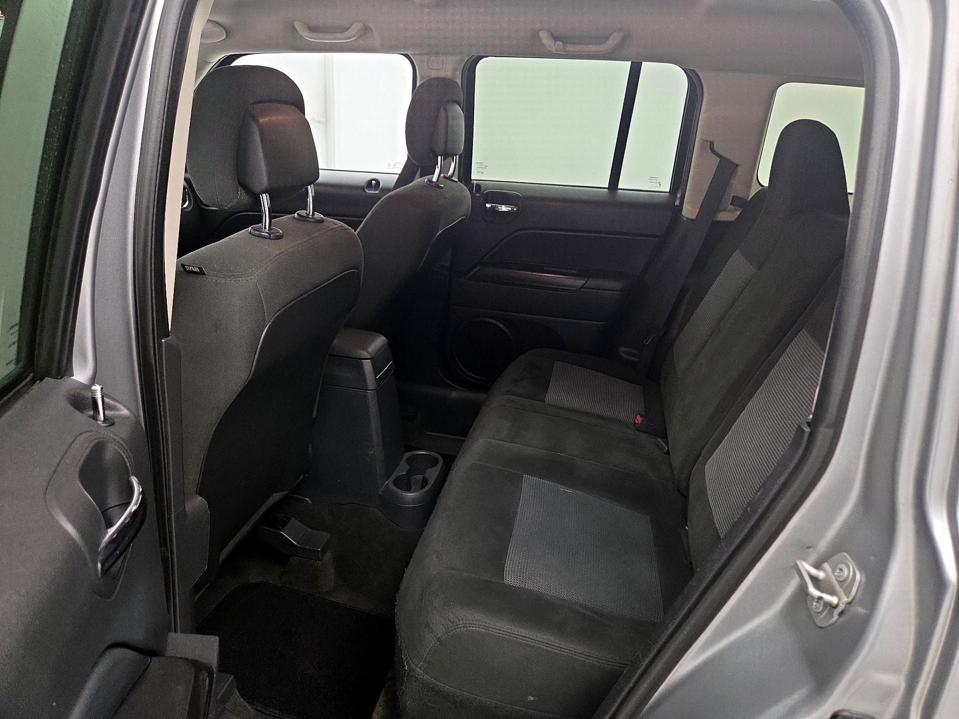 Thumbnail: 2017 Jeep Patriot - 16