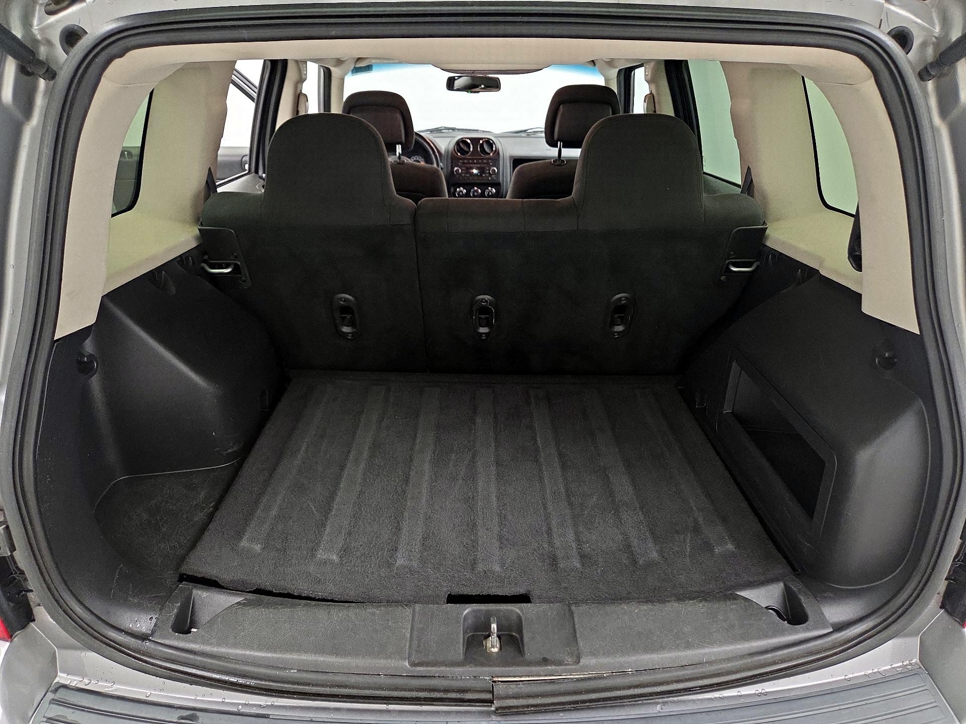 Thumbnail: 2017 Jeep Patriot - 17