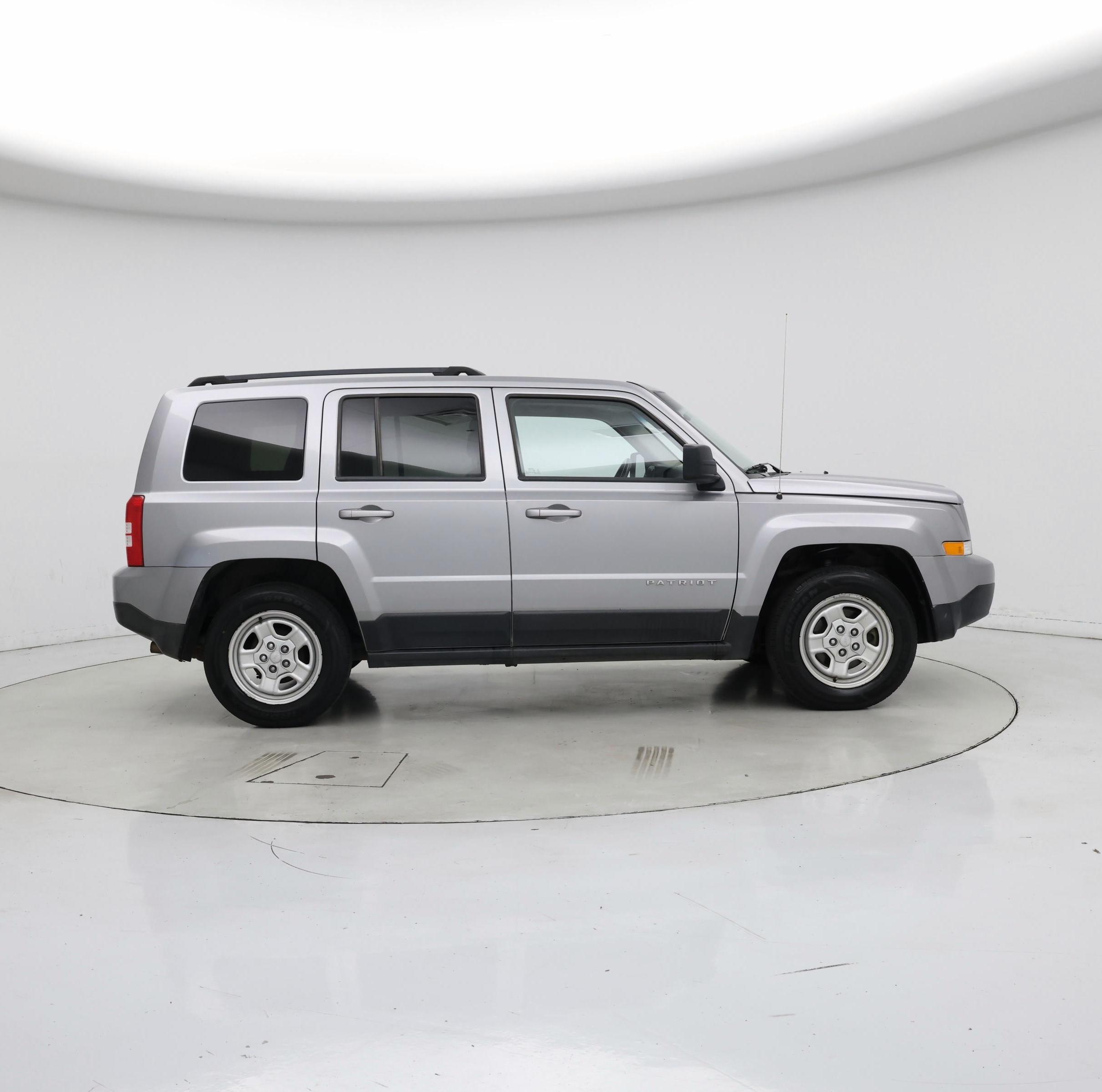 Thumbnail: 2017 Jeep Patriot - 7